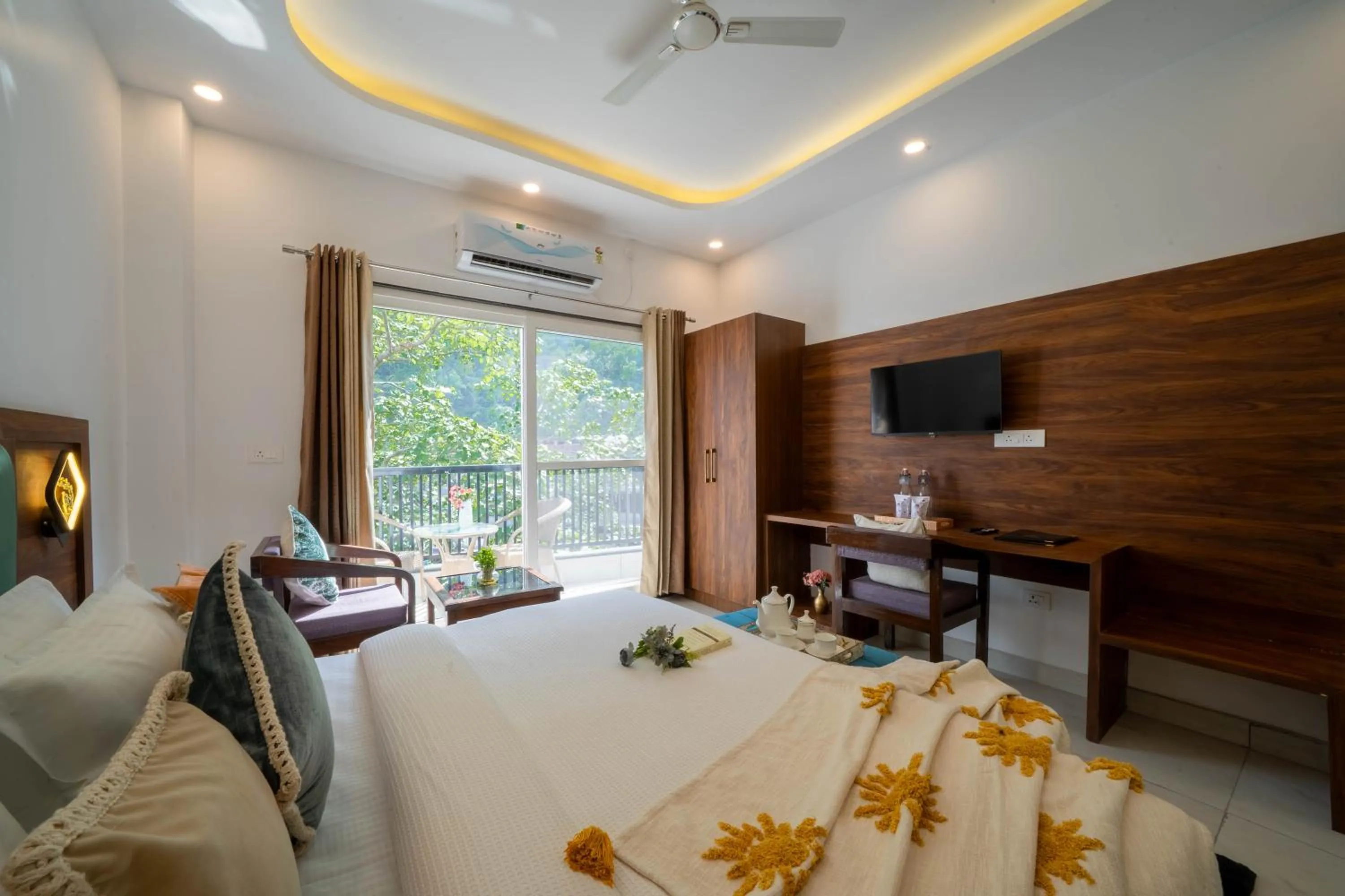 Bed in Premium Mystic Falls near Secret Waterfall