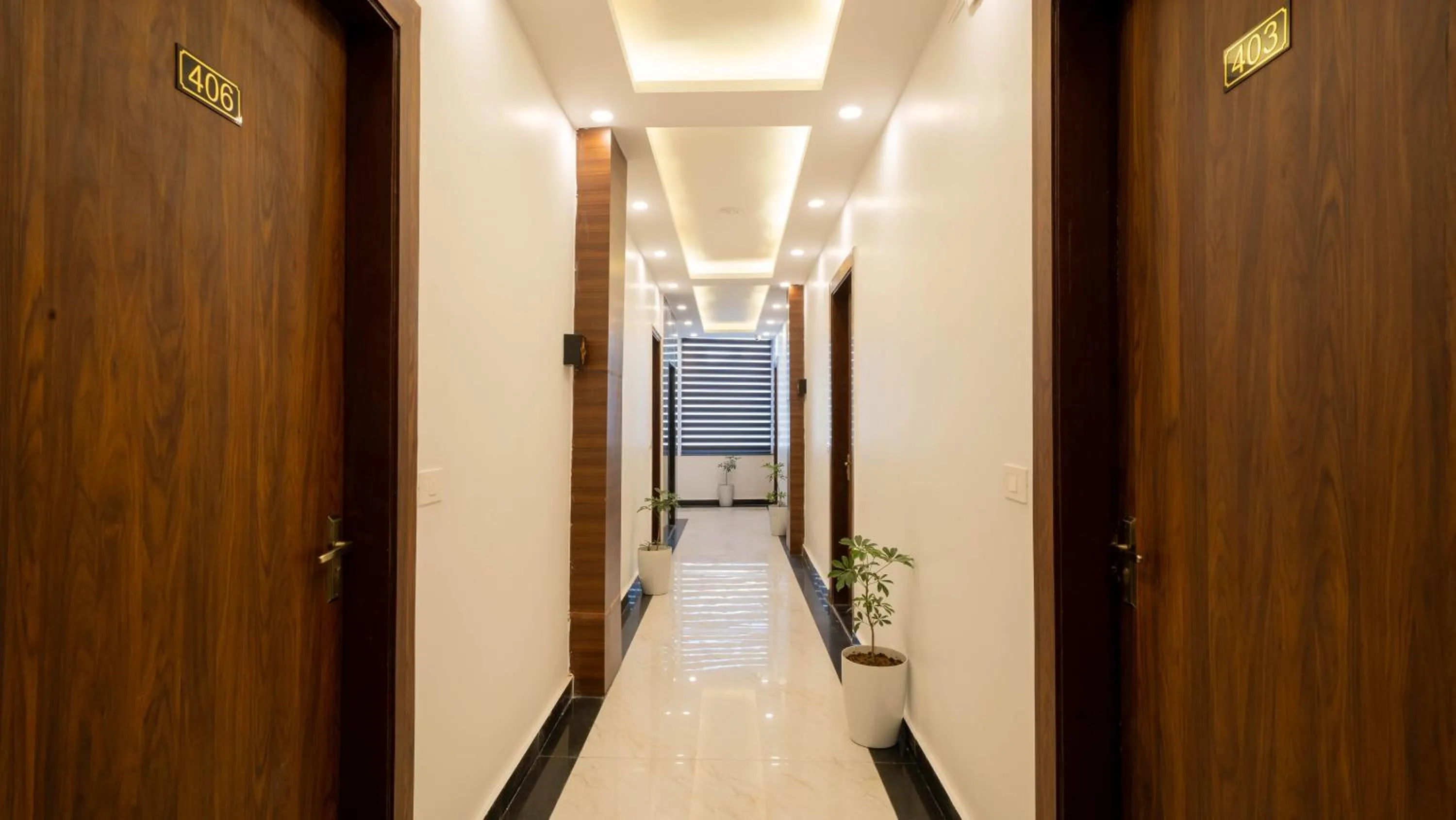 Lobby or reception in Premium Mystic Falls near Secret Waterfall