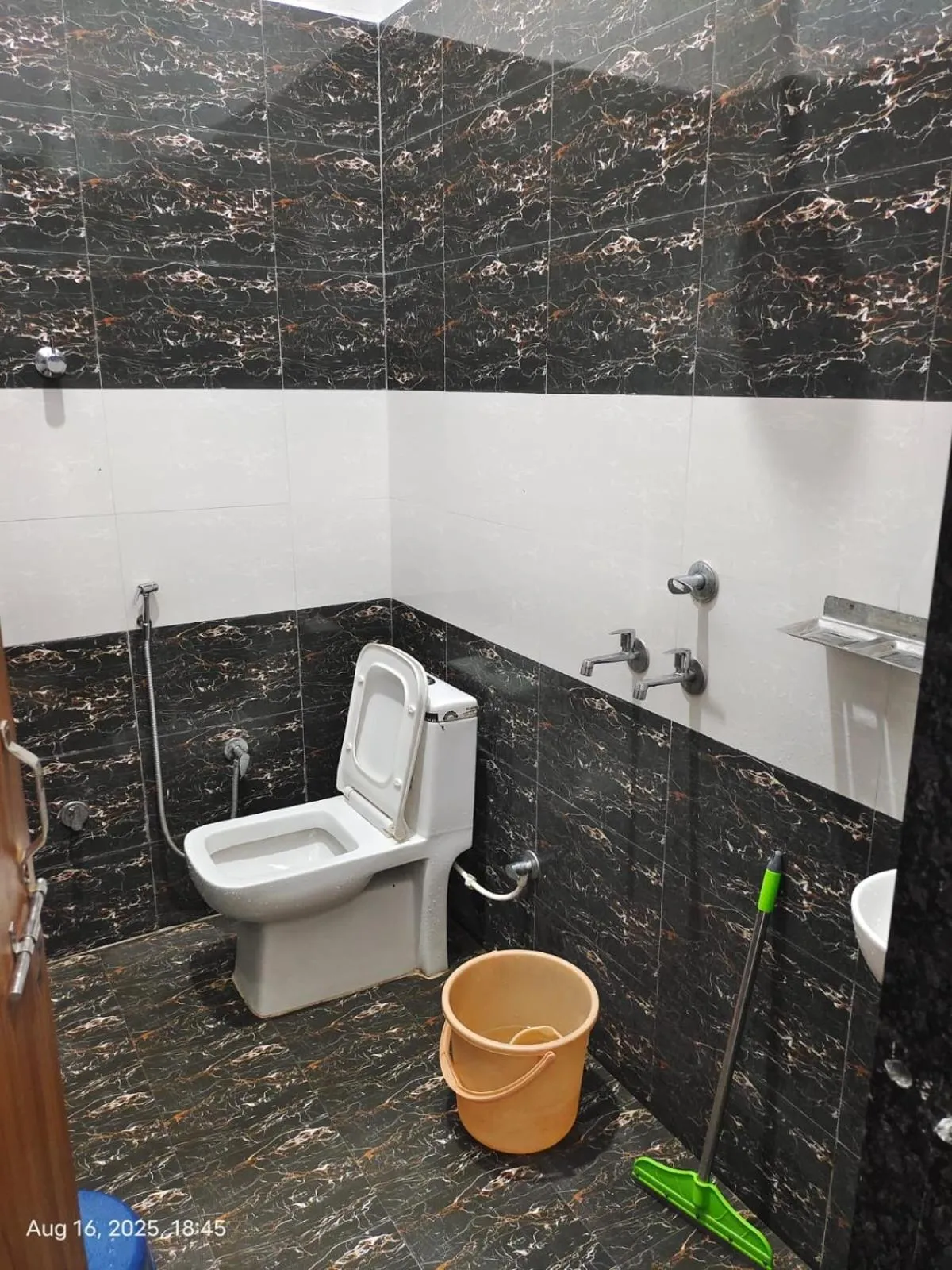 Toilet in Shyam Krapa