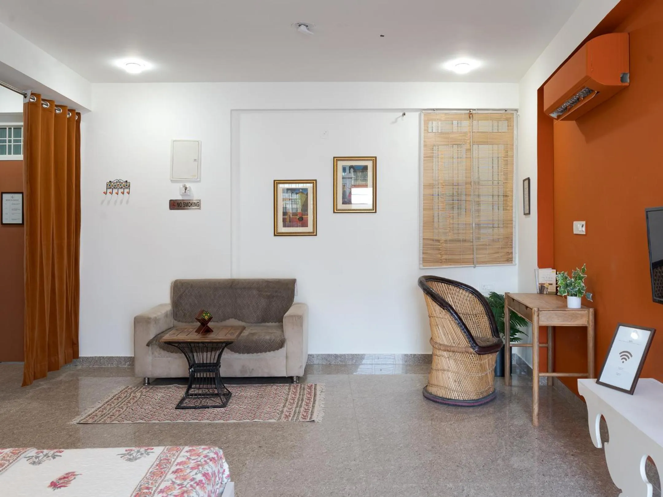 Seating area in Thamosa Stays