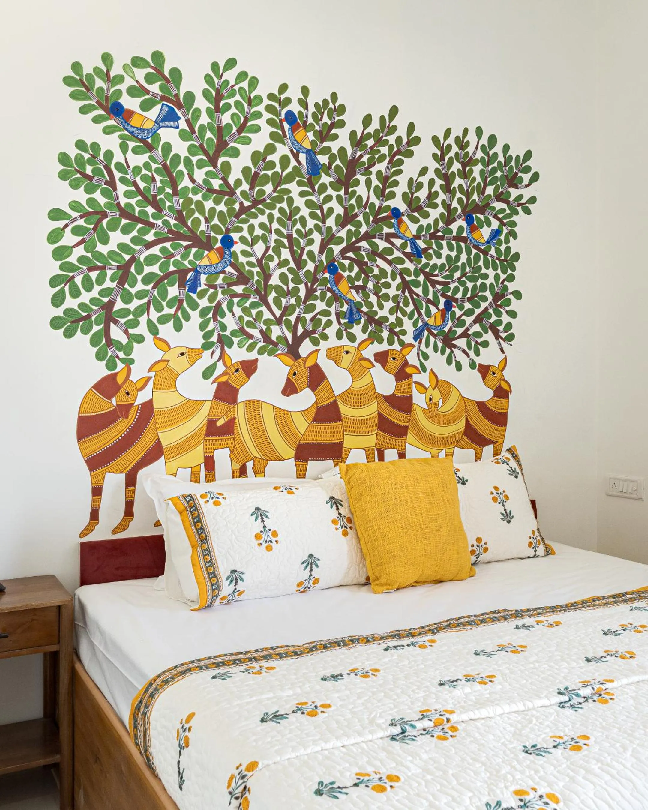 Bed in Thamosa Stays