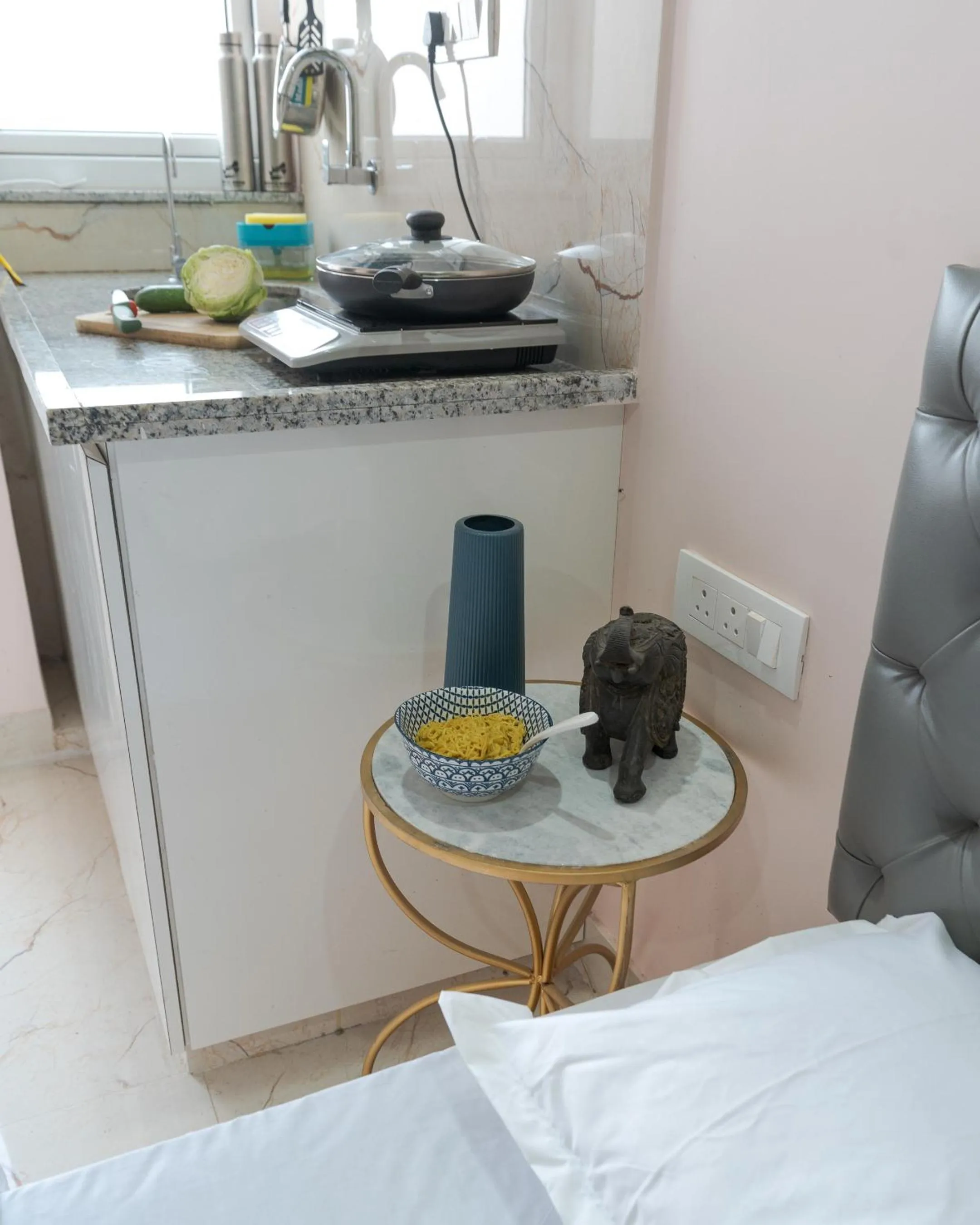 kitchen in Thamosa Stays