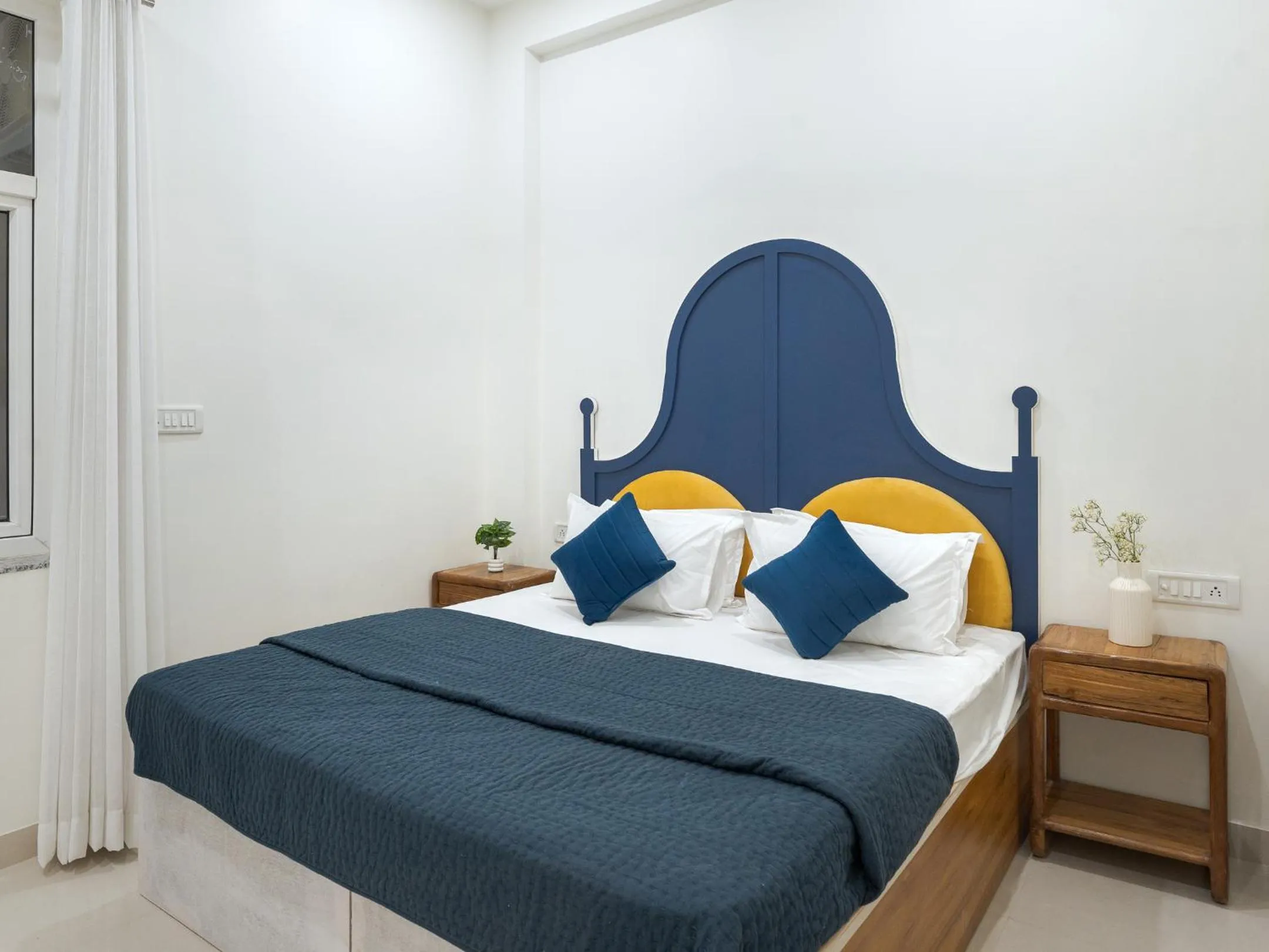 Bedroom, Bed in Thamosa Stays