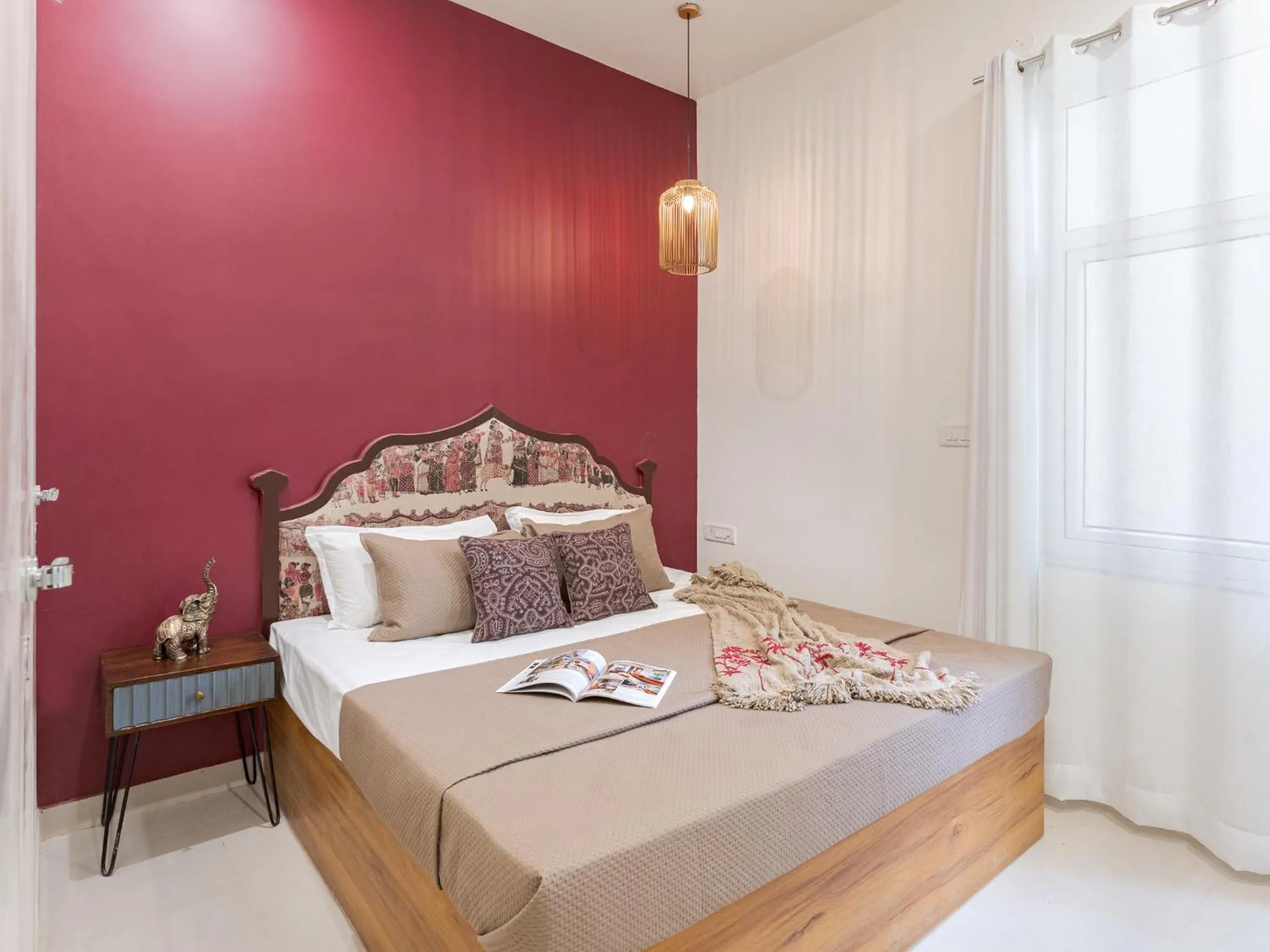 Bed in Thamosa Stays