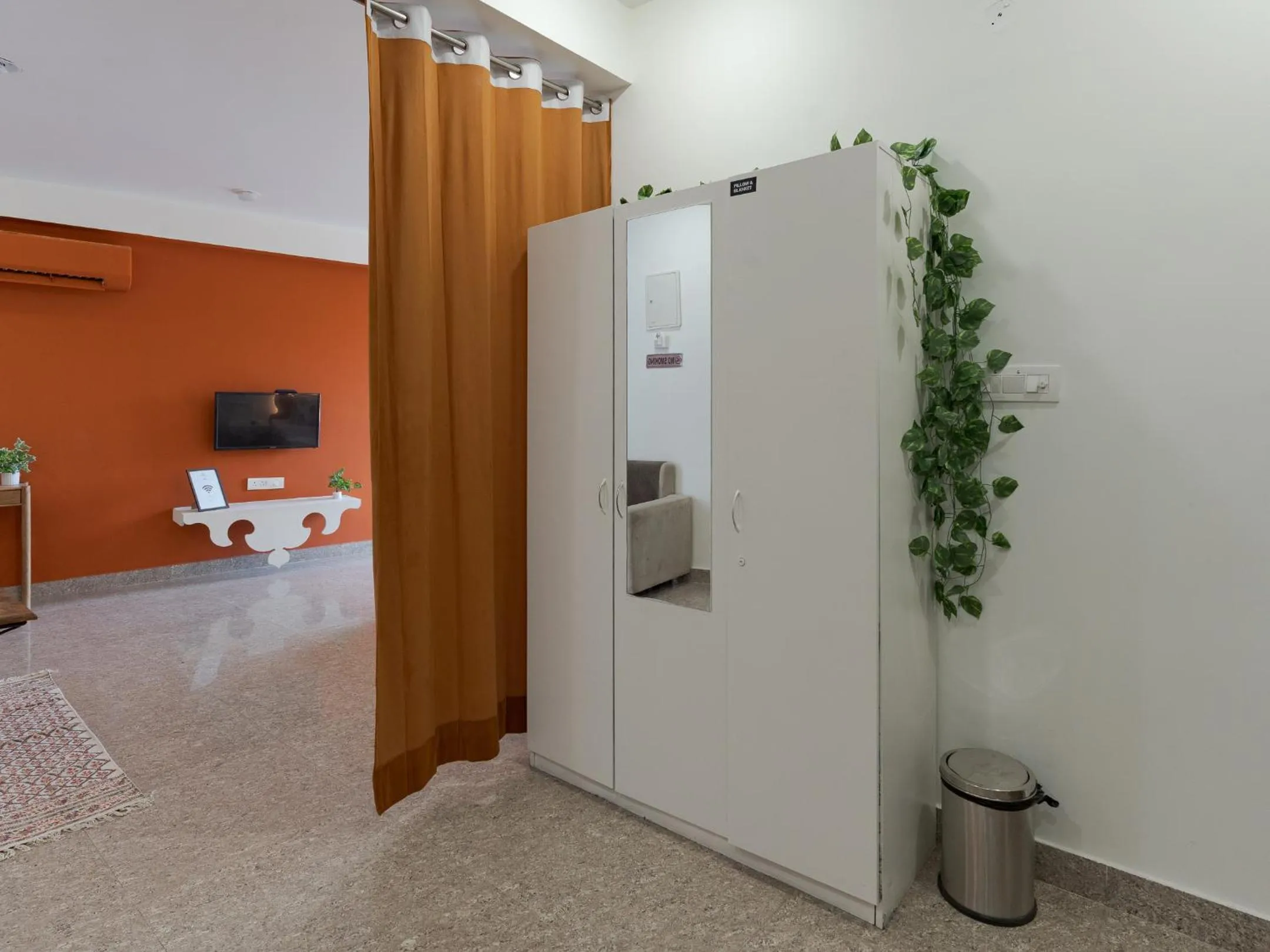 wardrobe in Thamosa Stays