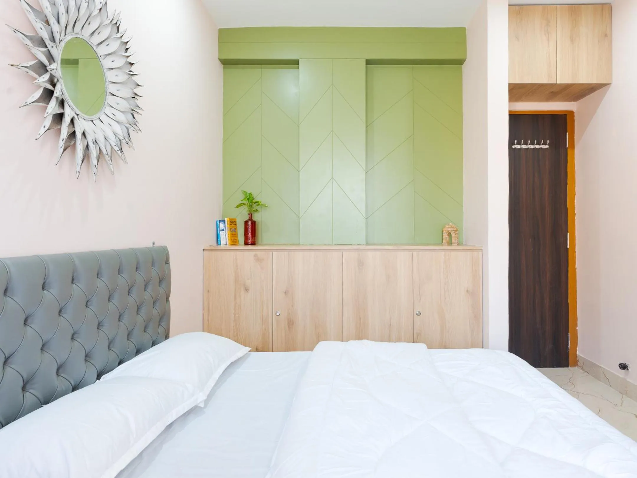 Bed in Thamosa Stays