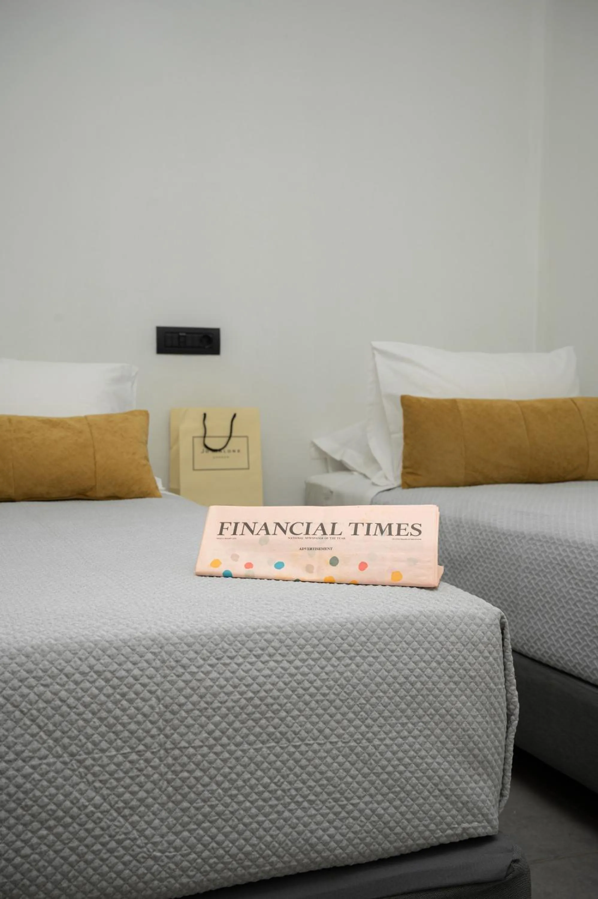 Bedroom, Bed in Amphitryon City Hotel