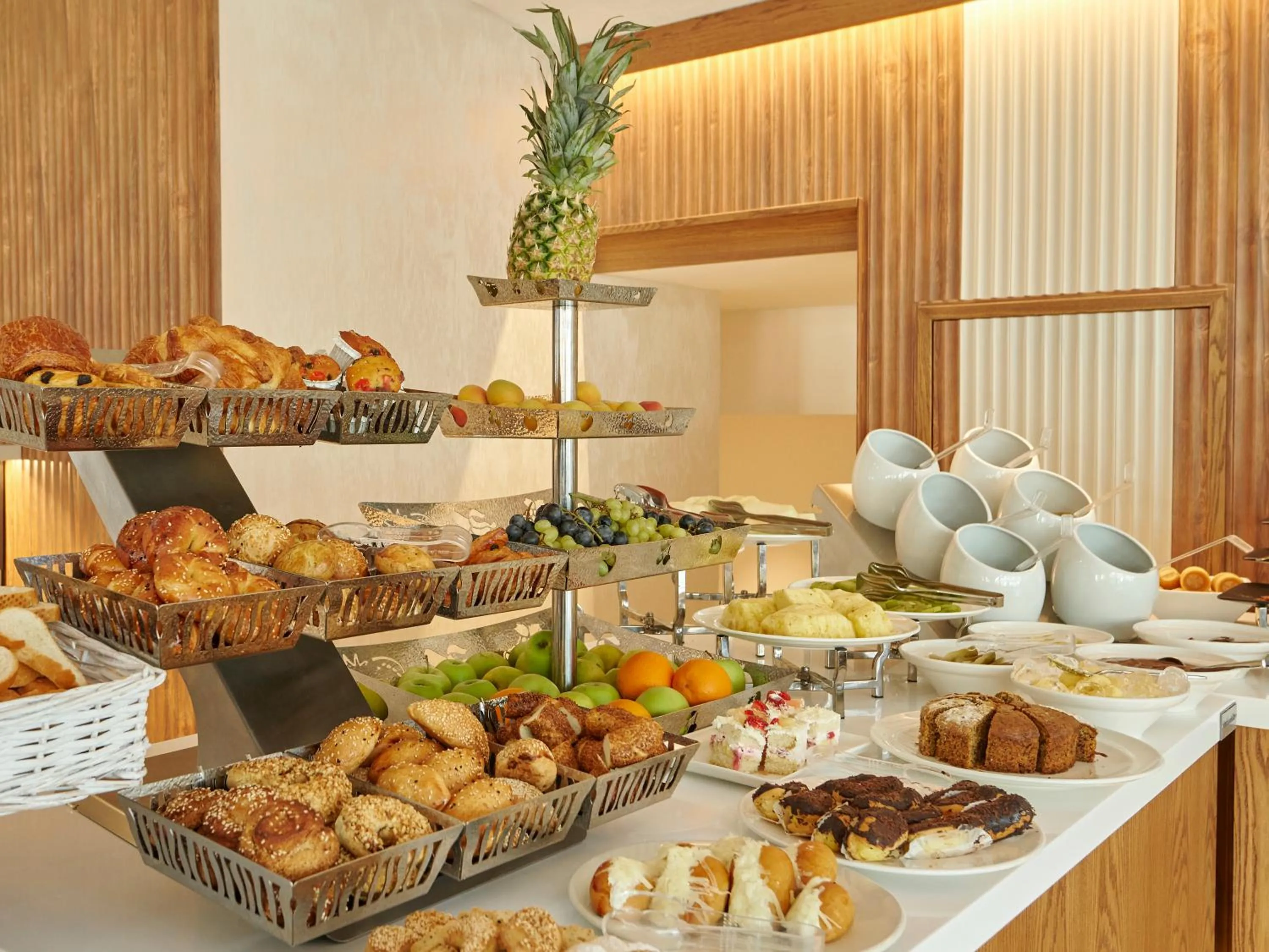 Food and drinks in Çırağan Hotel Bosphorus