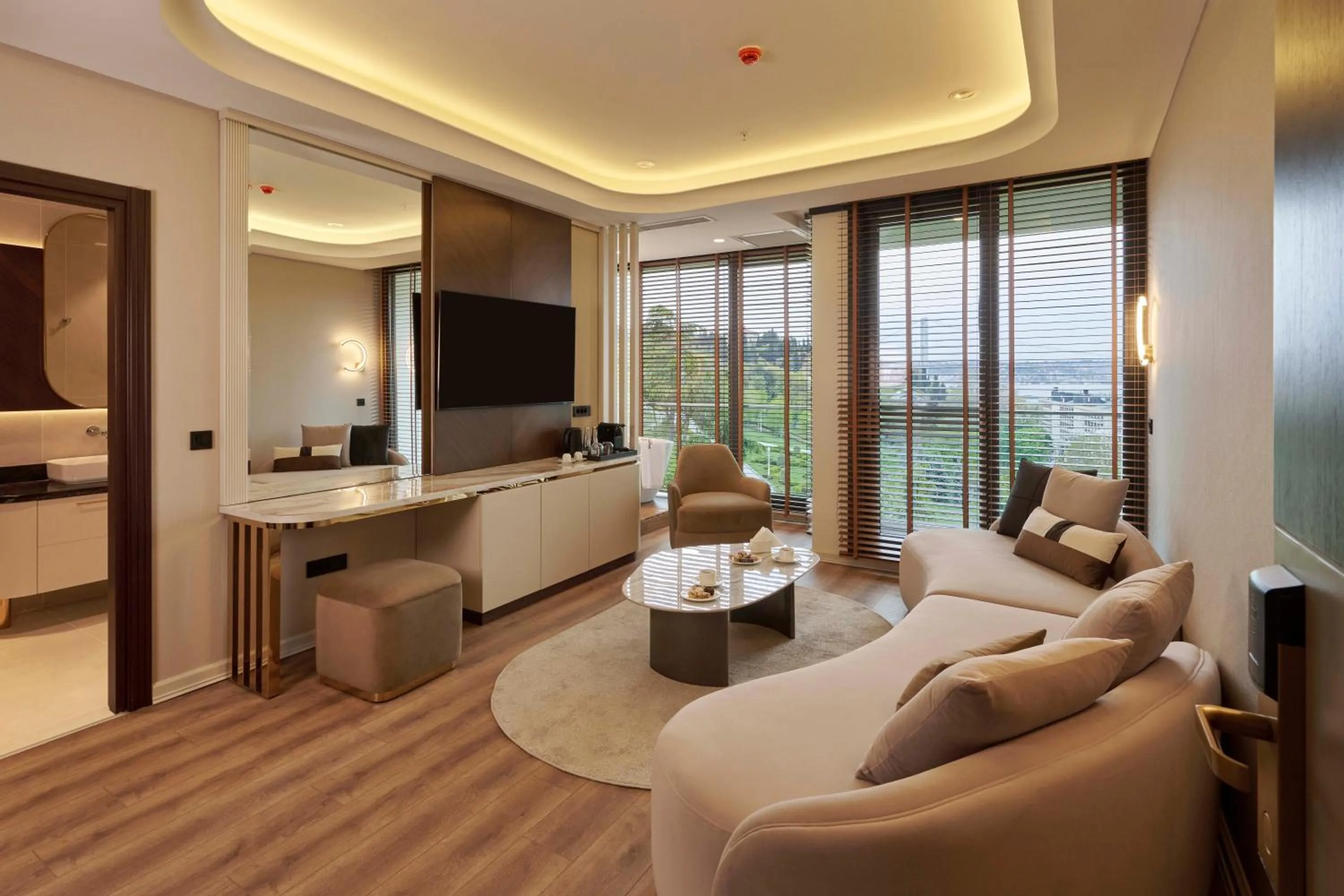 TV and multimedia in Çırağan Hotel Bosphorus