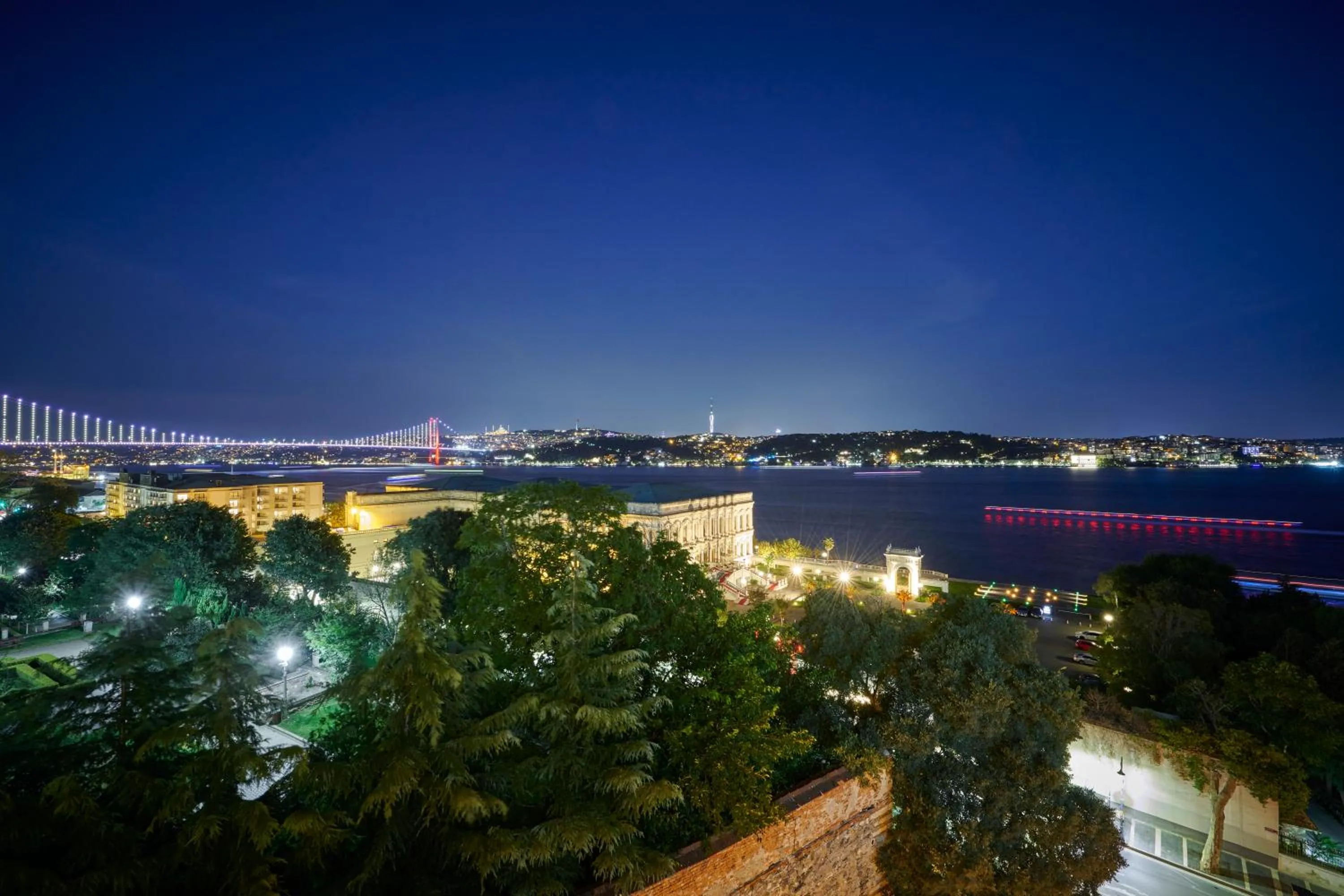 Night in Çırağan Hotel Bosphorus