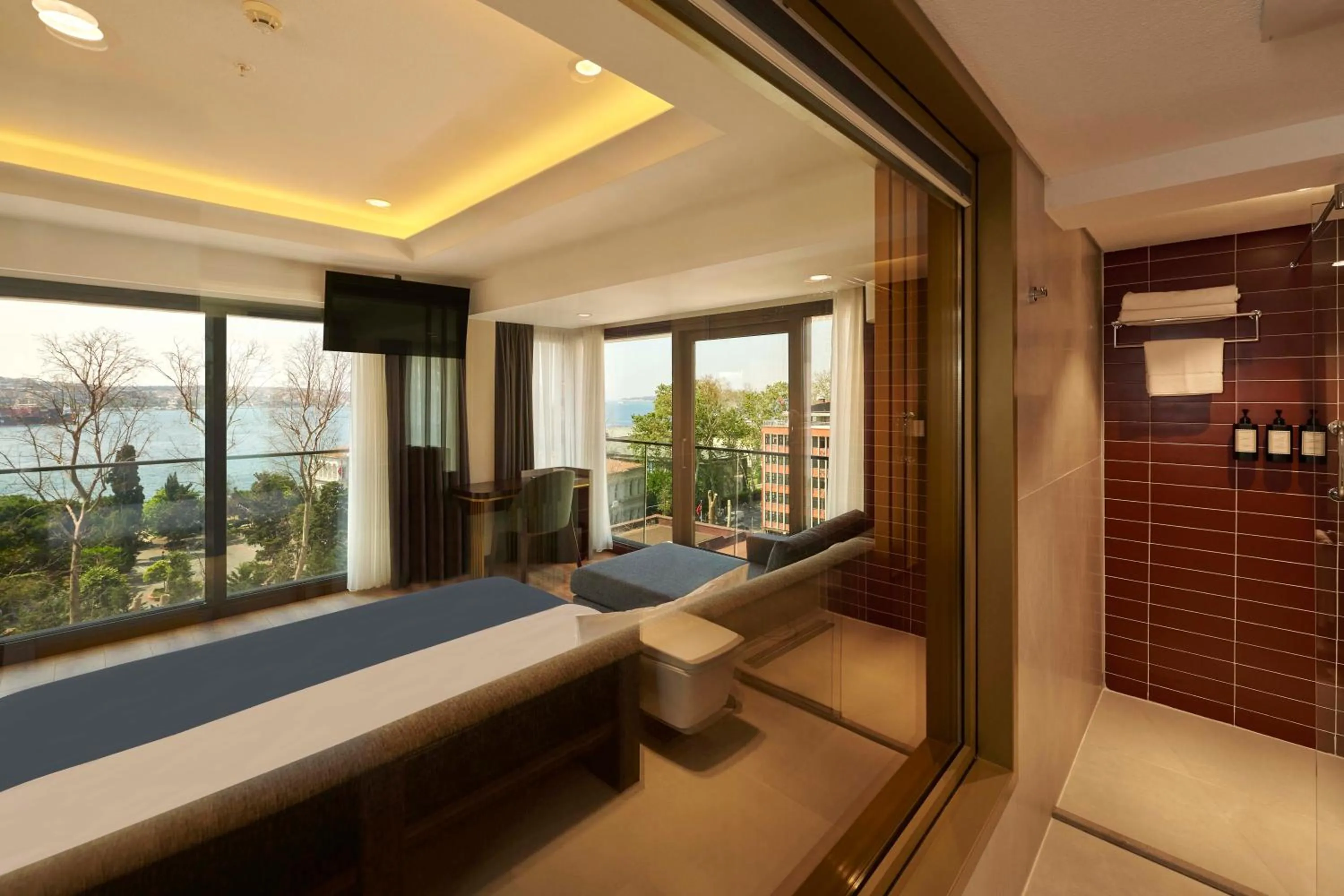 Bed in Çırağan Hotel Bosphorus