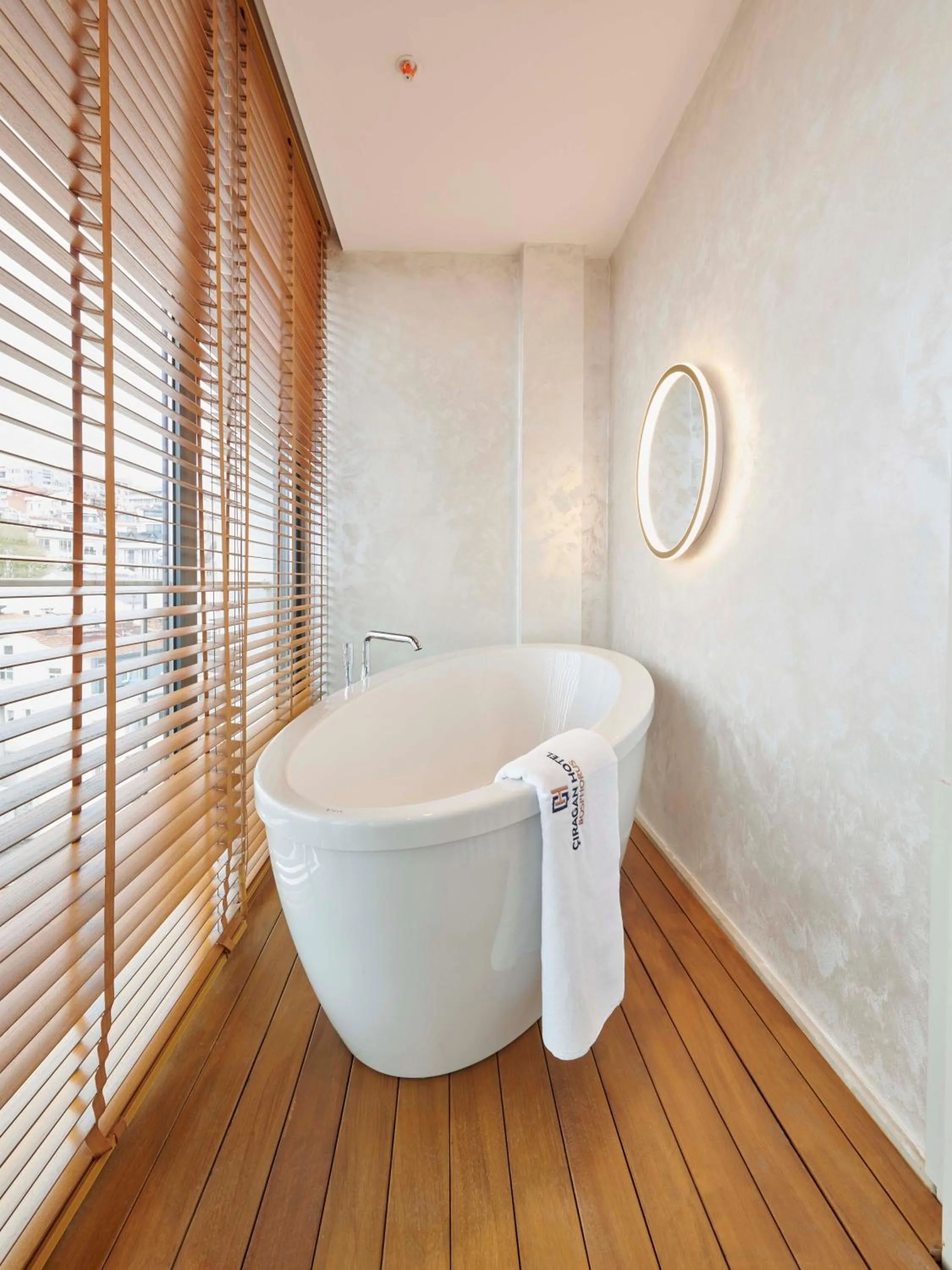 Bath in Çırağan Hotel Bosphorus