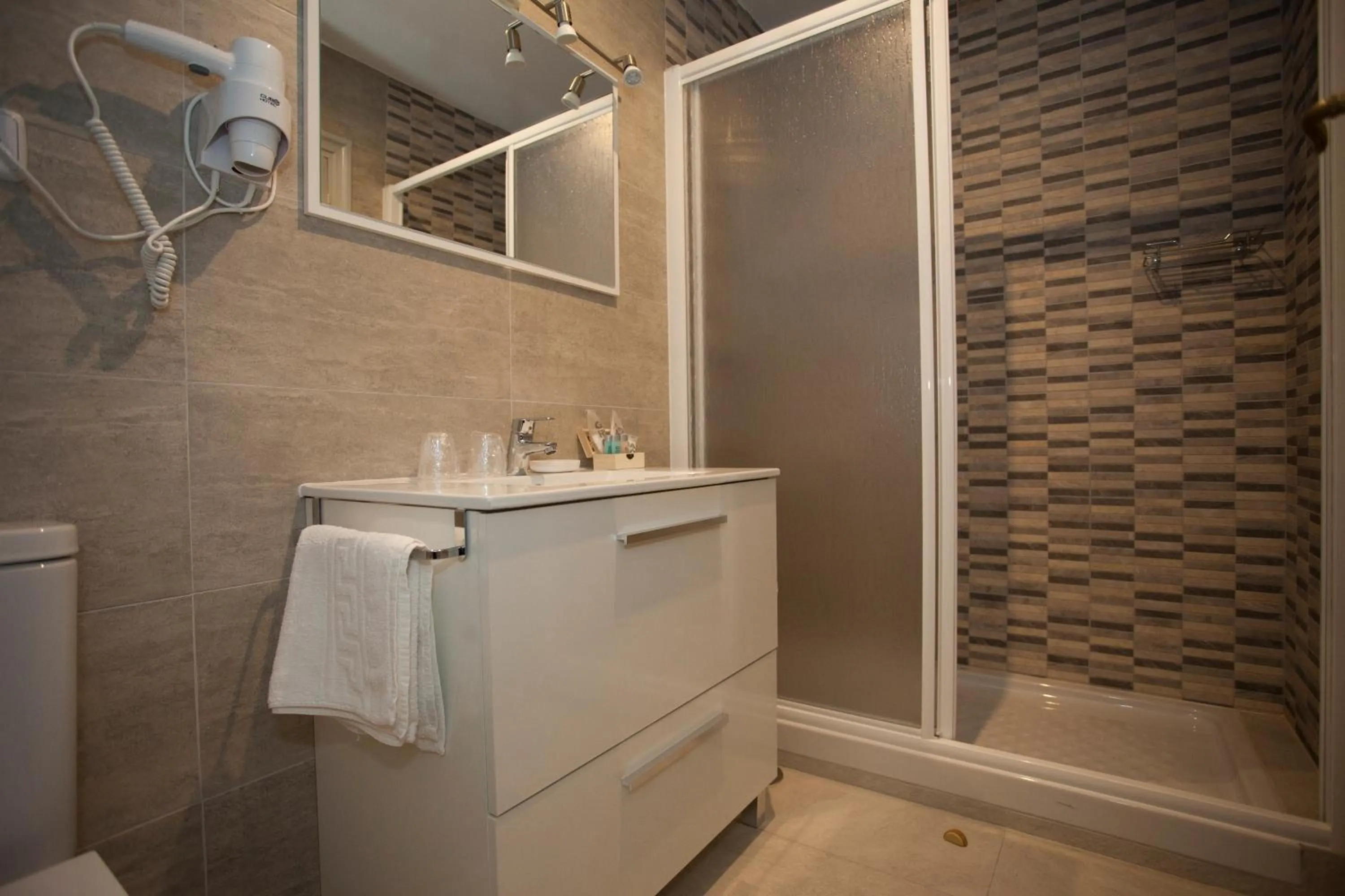 Bathroom in Hostal Aresol