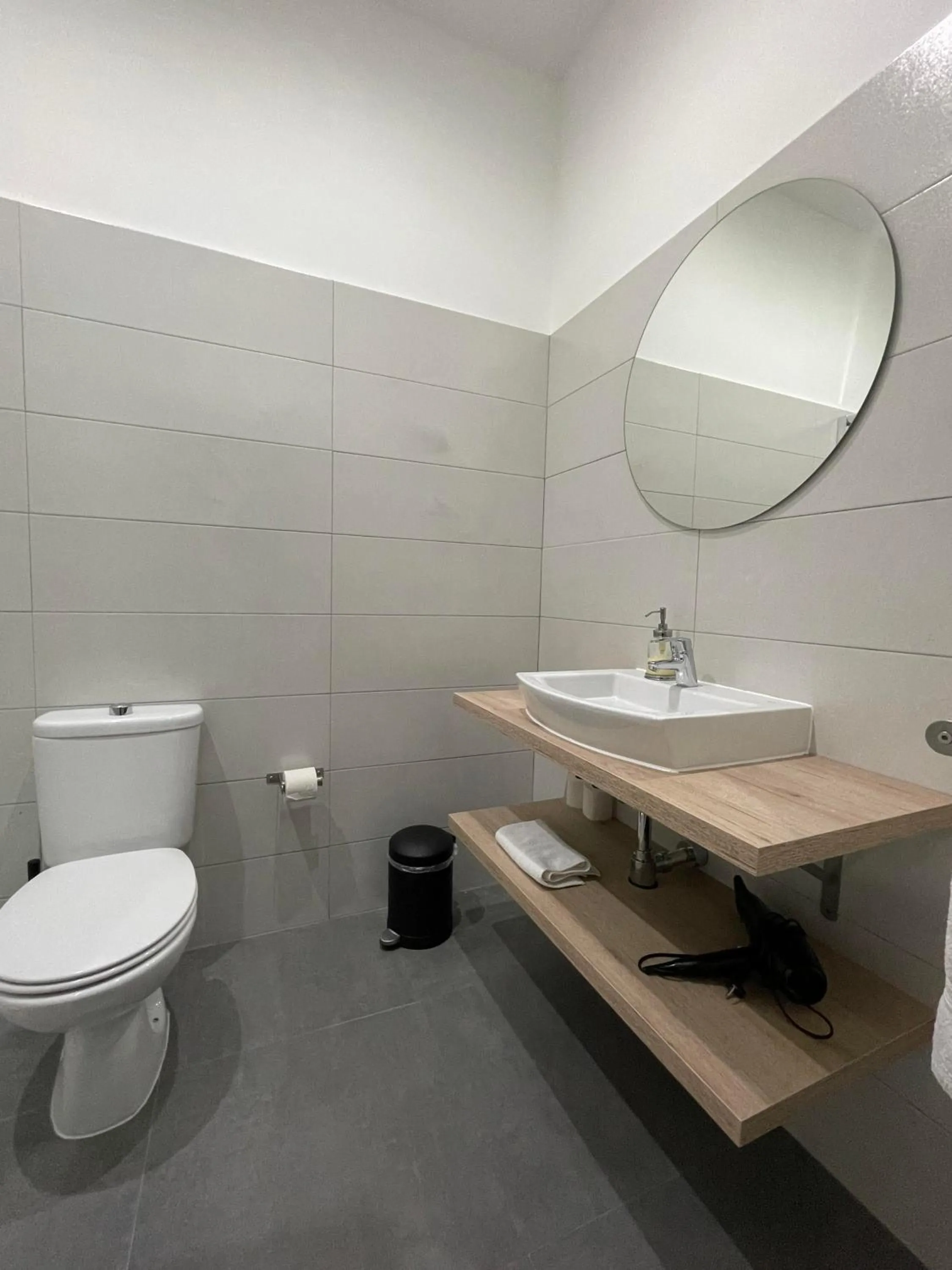 Bathroom in Lisbon Check-In Guesthouse