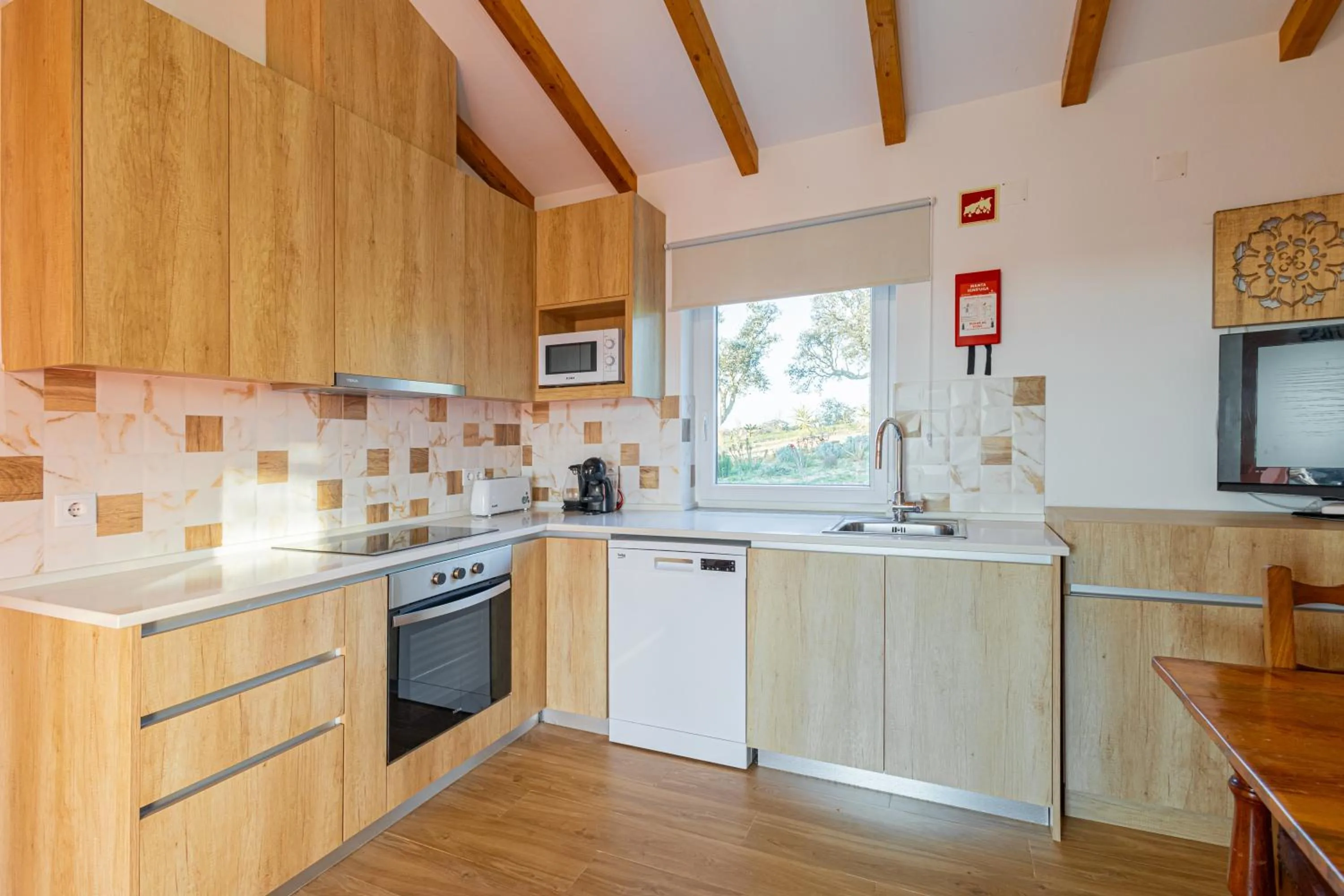 Kitchen or kitchenette in Monte do Cerro