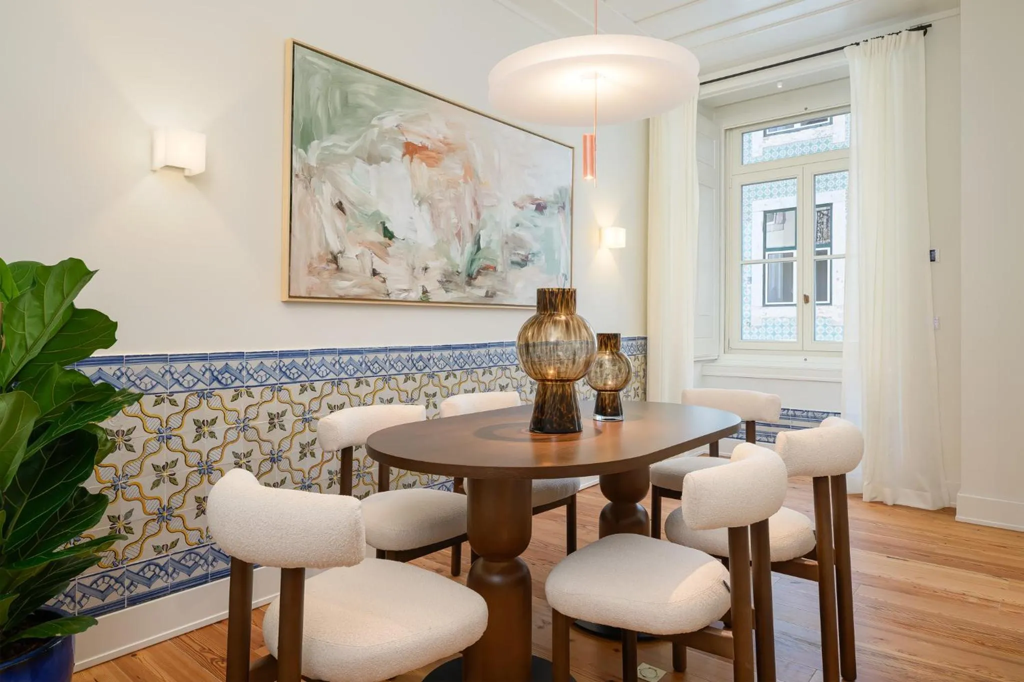 Dining area in Casagrand Luxury Apartments Lisboa