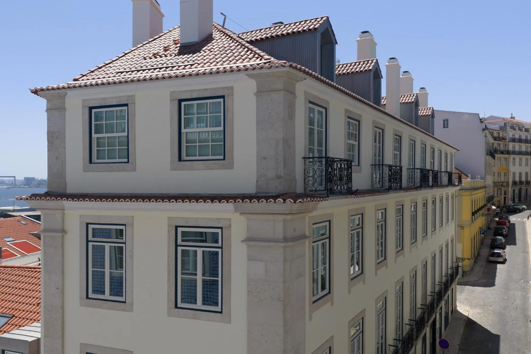 Property building in Casagrand Luxury Apartments Lisboa