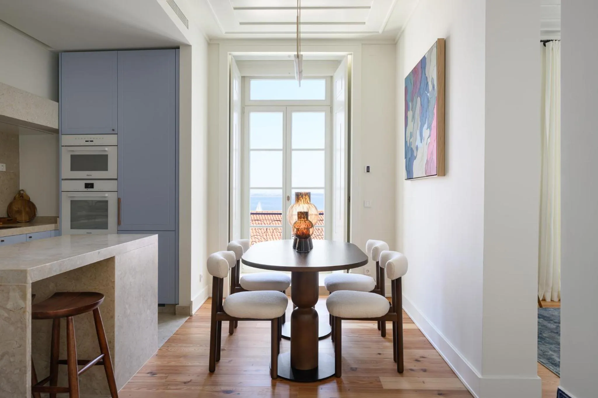 Dining area in Casagrand Luxury Apartments Lisboa