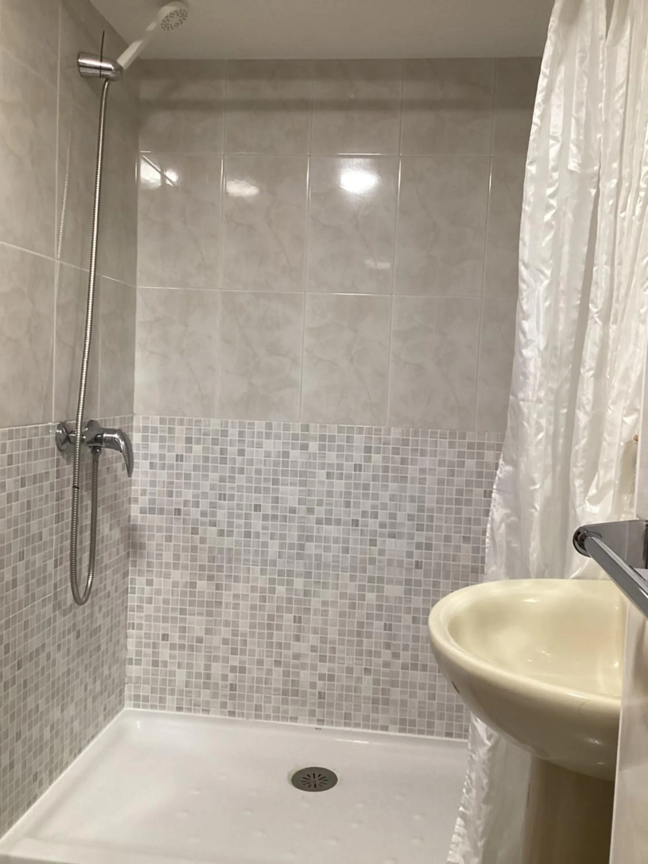 Saudade Hostal Cafetería