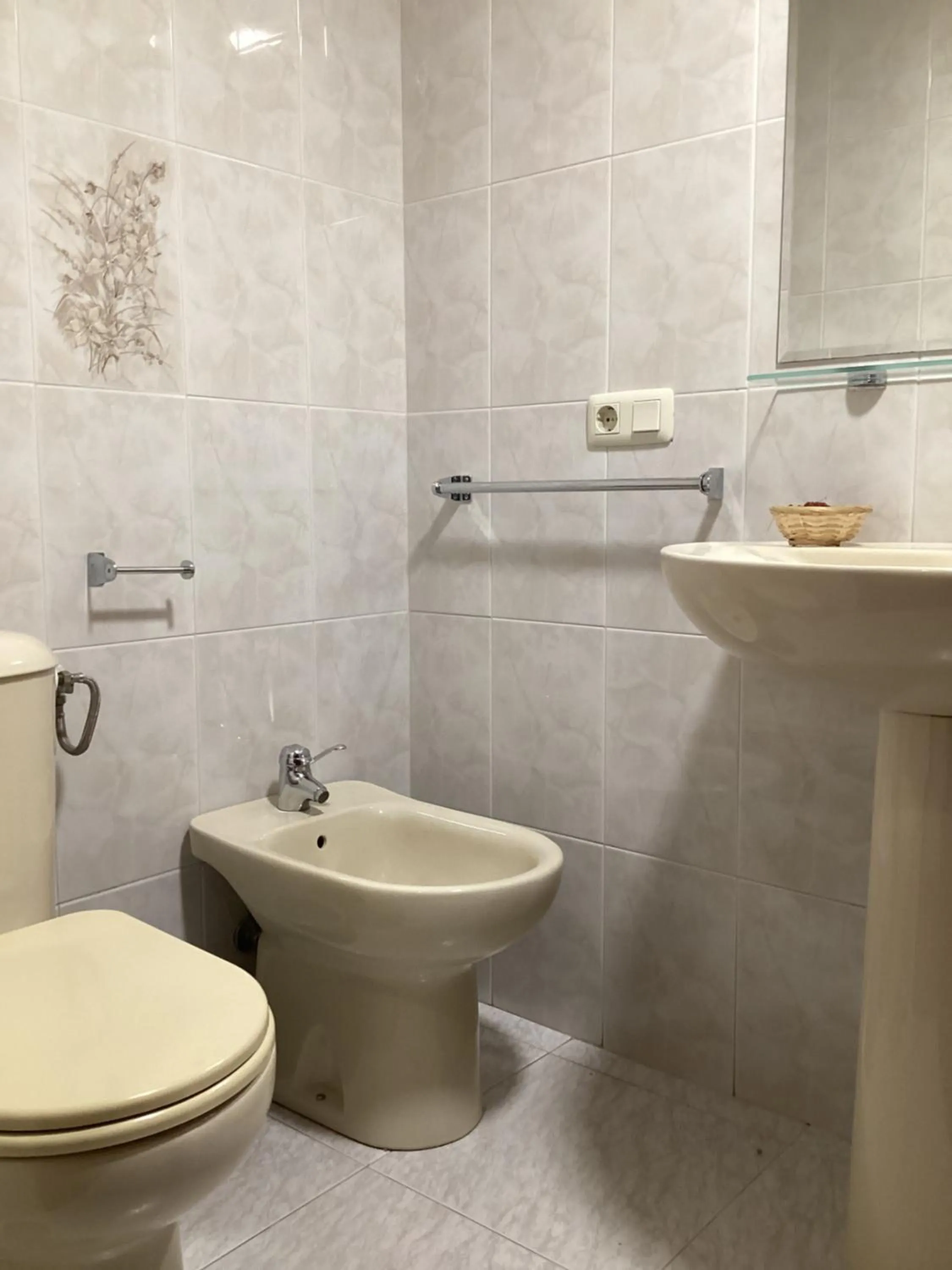 Saudade Hostal Cafetería