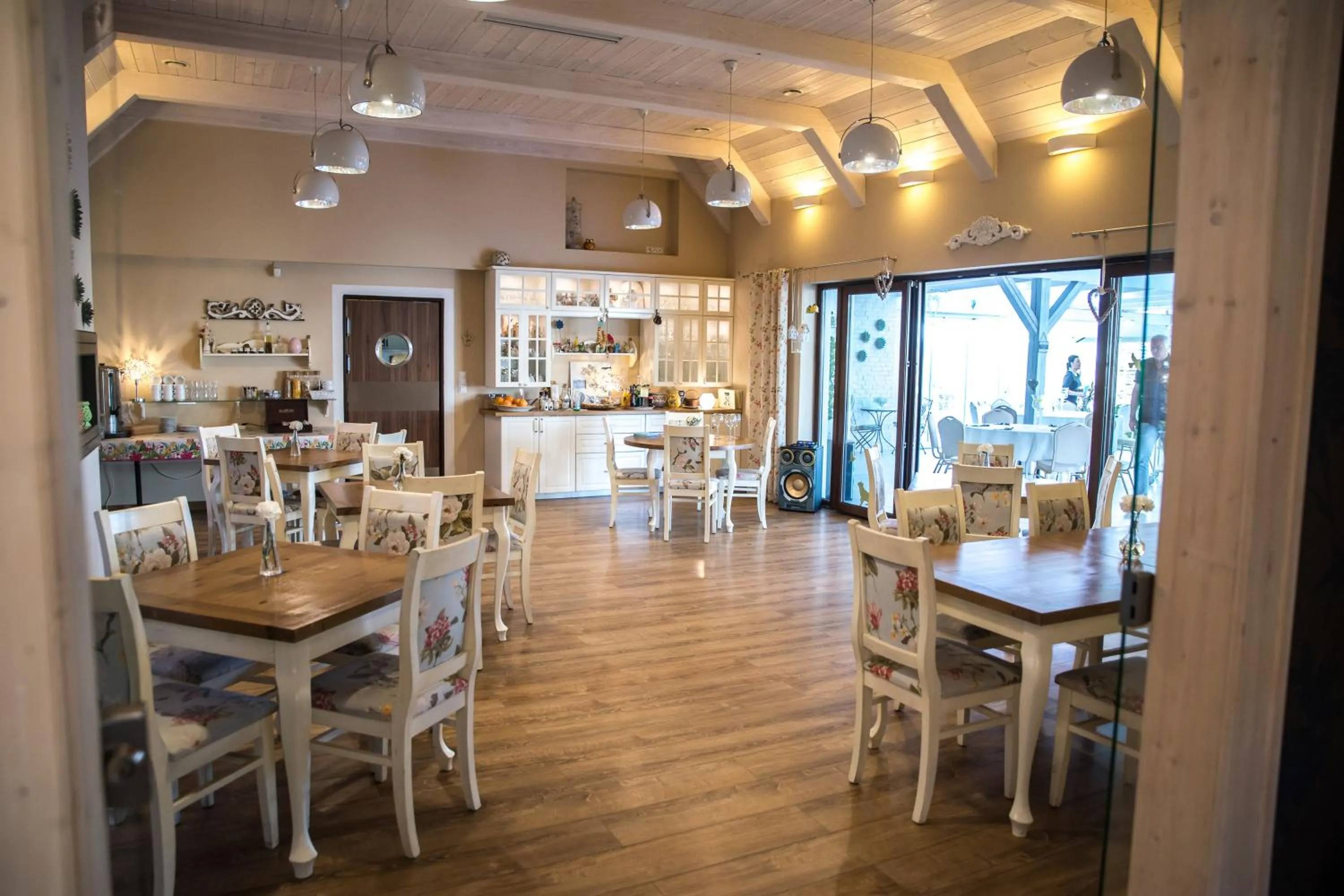 Restaurant/places to eat in Hotel Legnicki & Restauracja