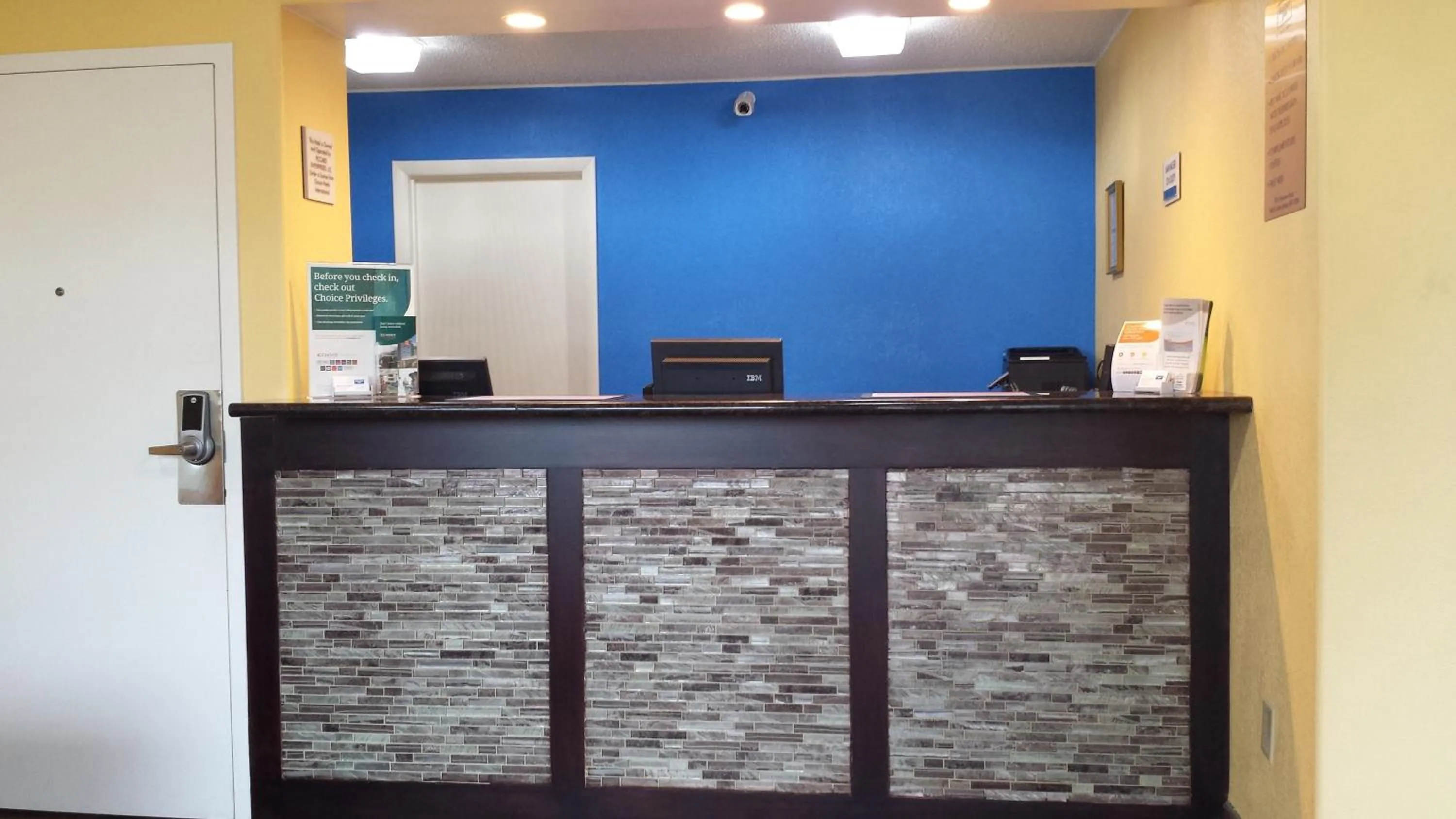 Lobby or reception in Rodeway Inn Joint Base Andrews Area