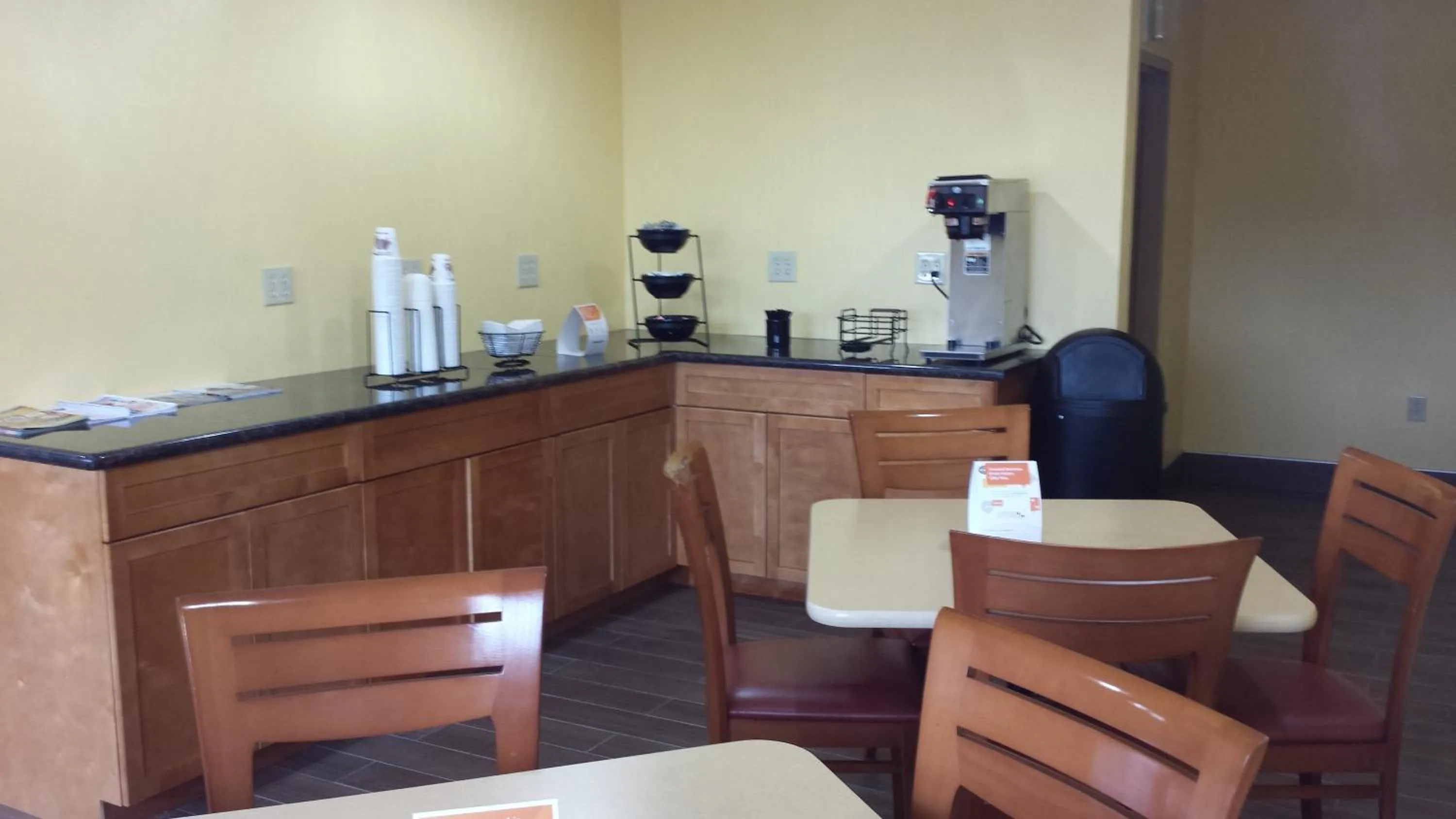 Breakfast in Rodeway Inn Joint Base Andrews Area