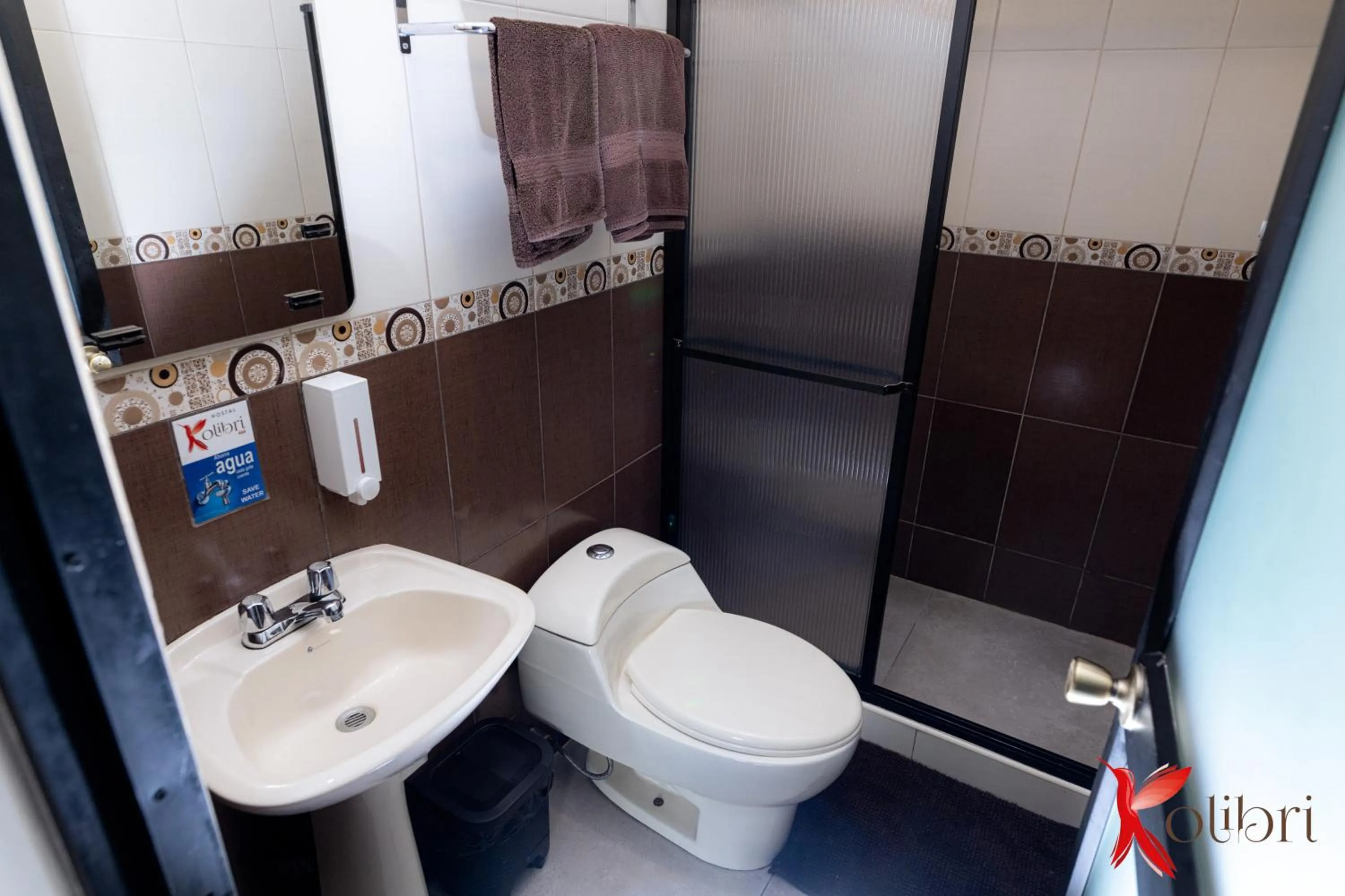 Bathroom in Hostal Kolibri B&B