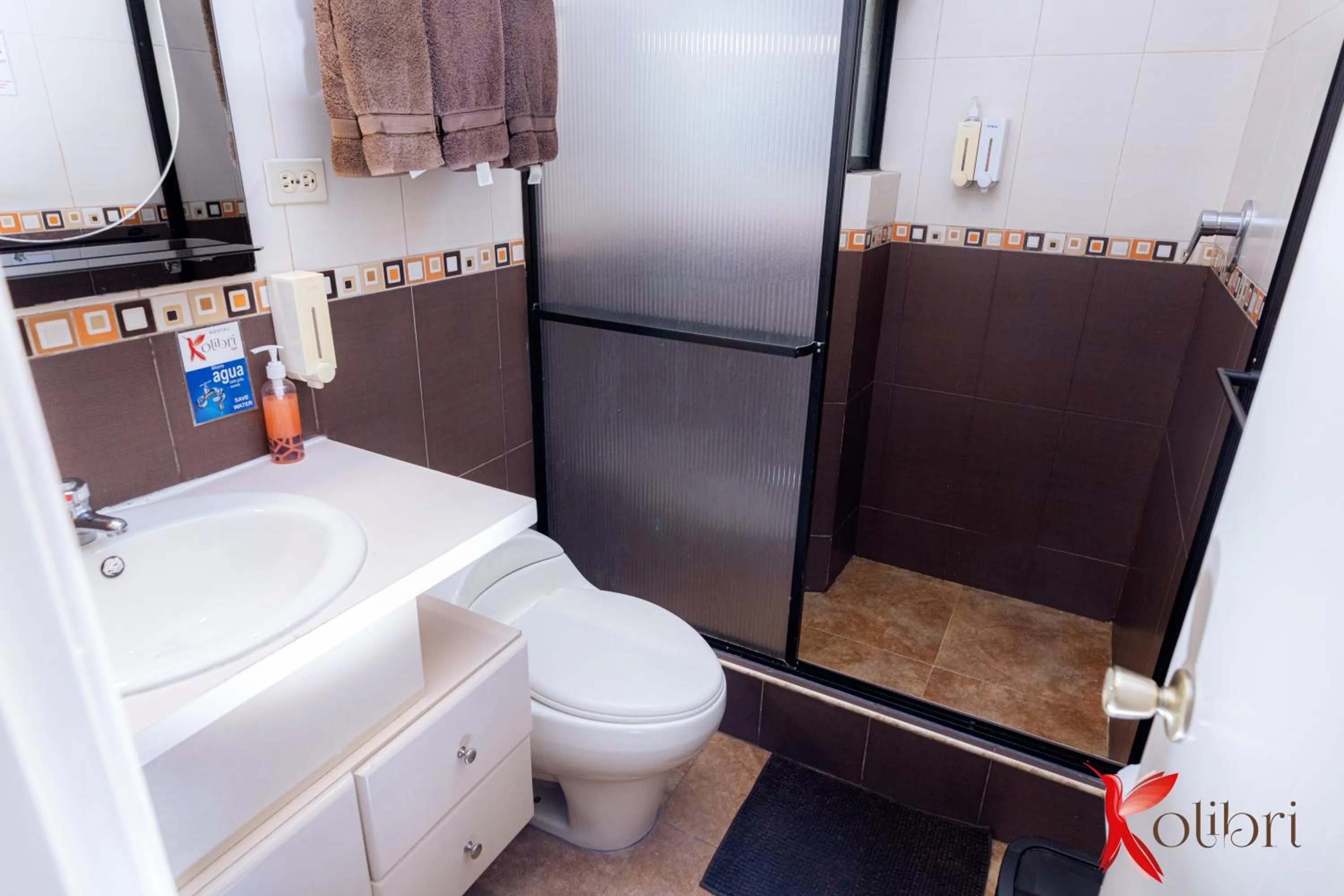 Bathroom in Hostal Kolibri B&B