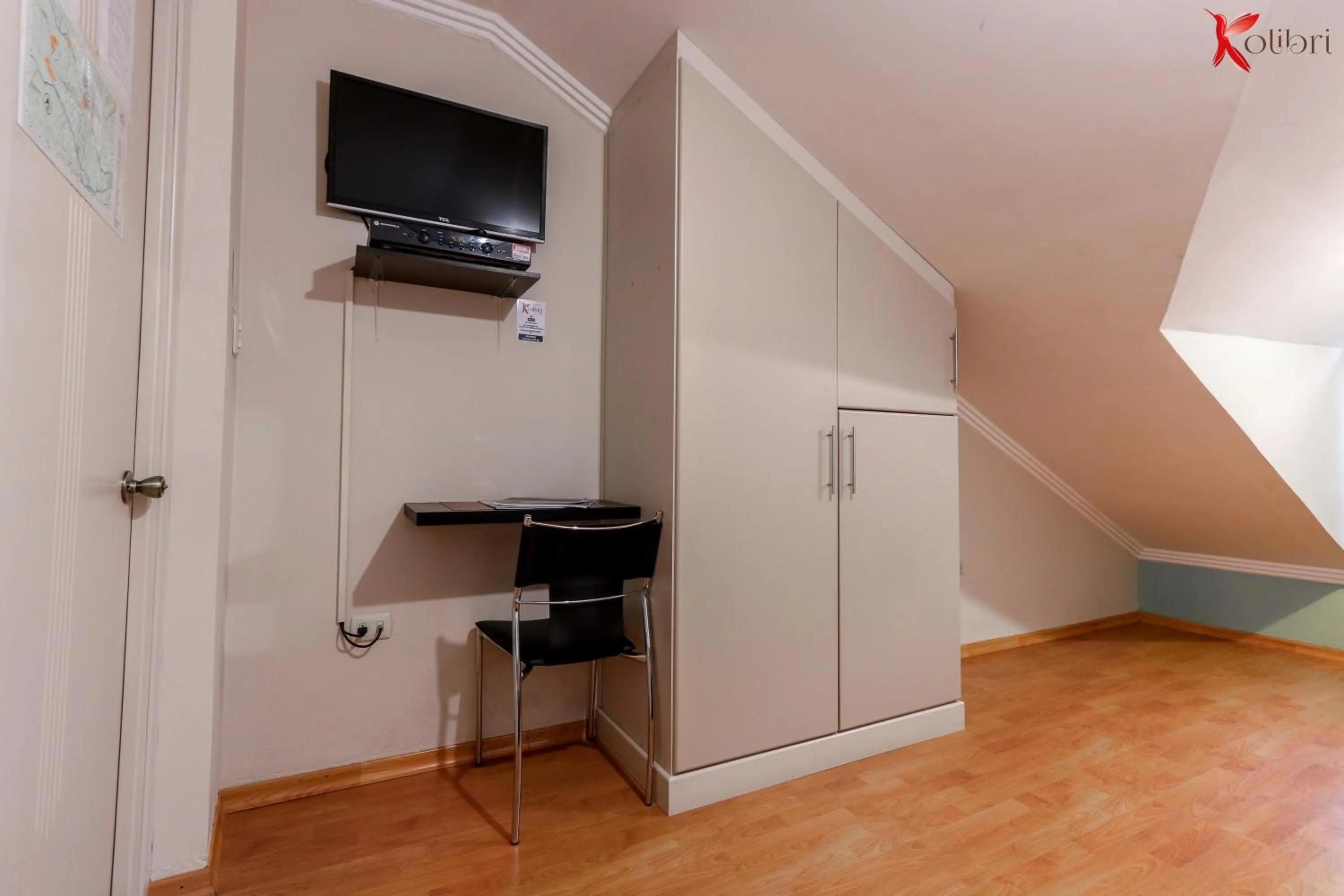 Seating area in Hostal Kolibri B&B