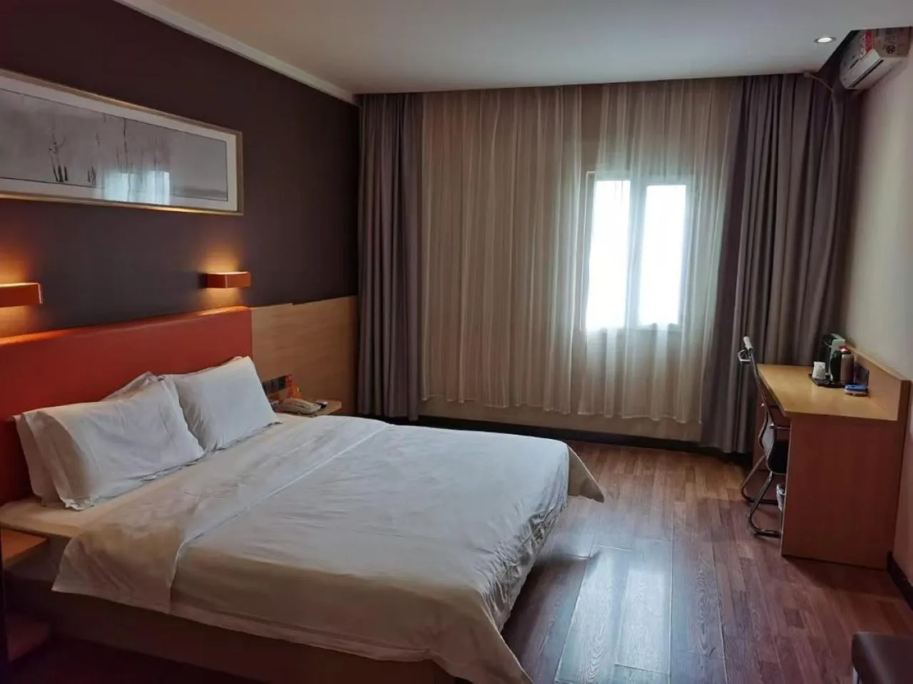 Bed in 7Days Hotel Premium Xi'an Bell Tower Anyuanmen Metro Station