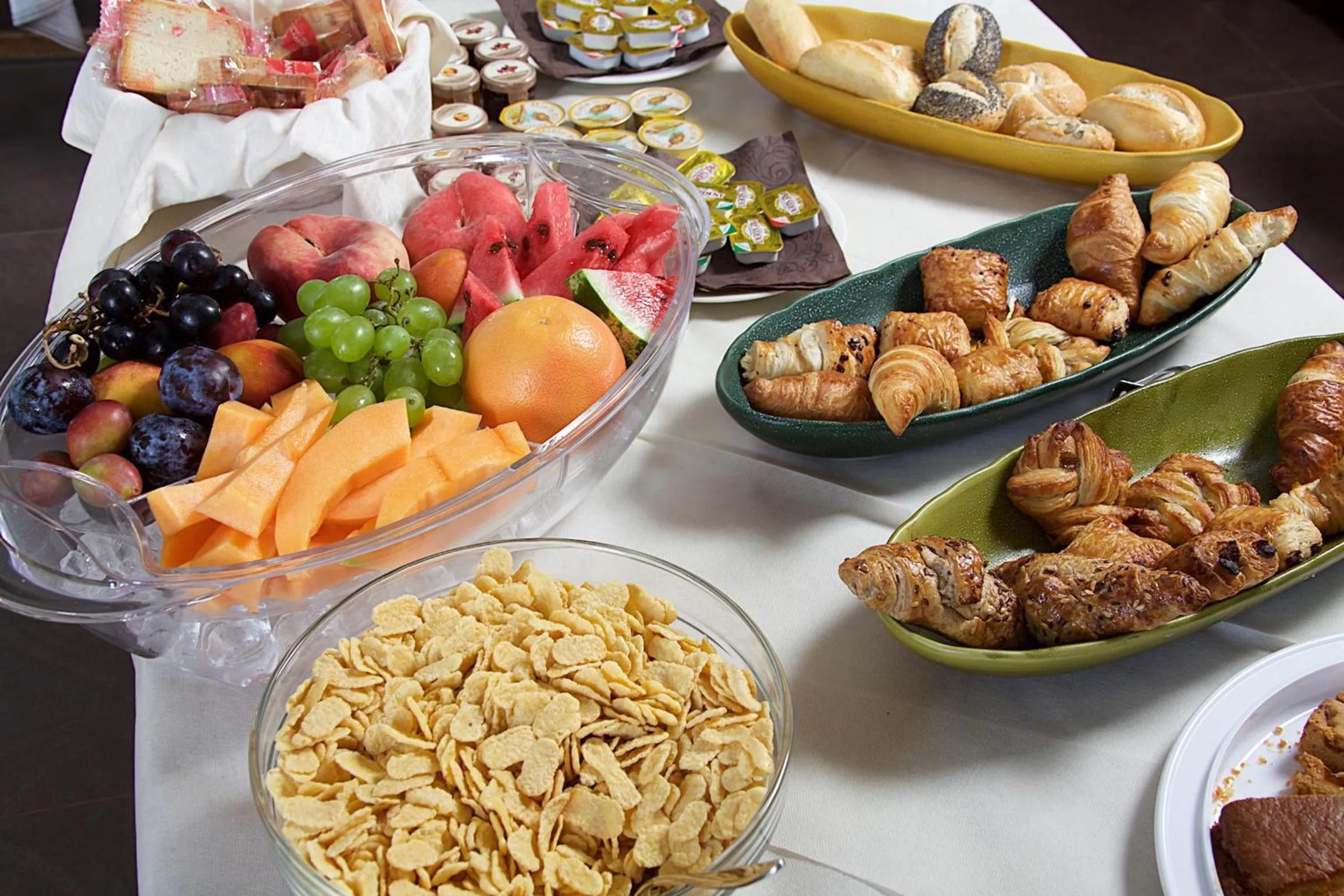 Restaurant/places to eat in Hotel Vatluna