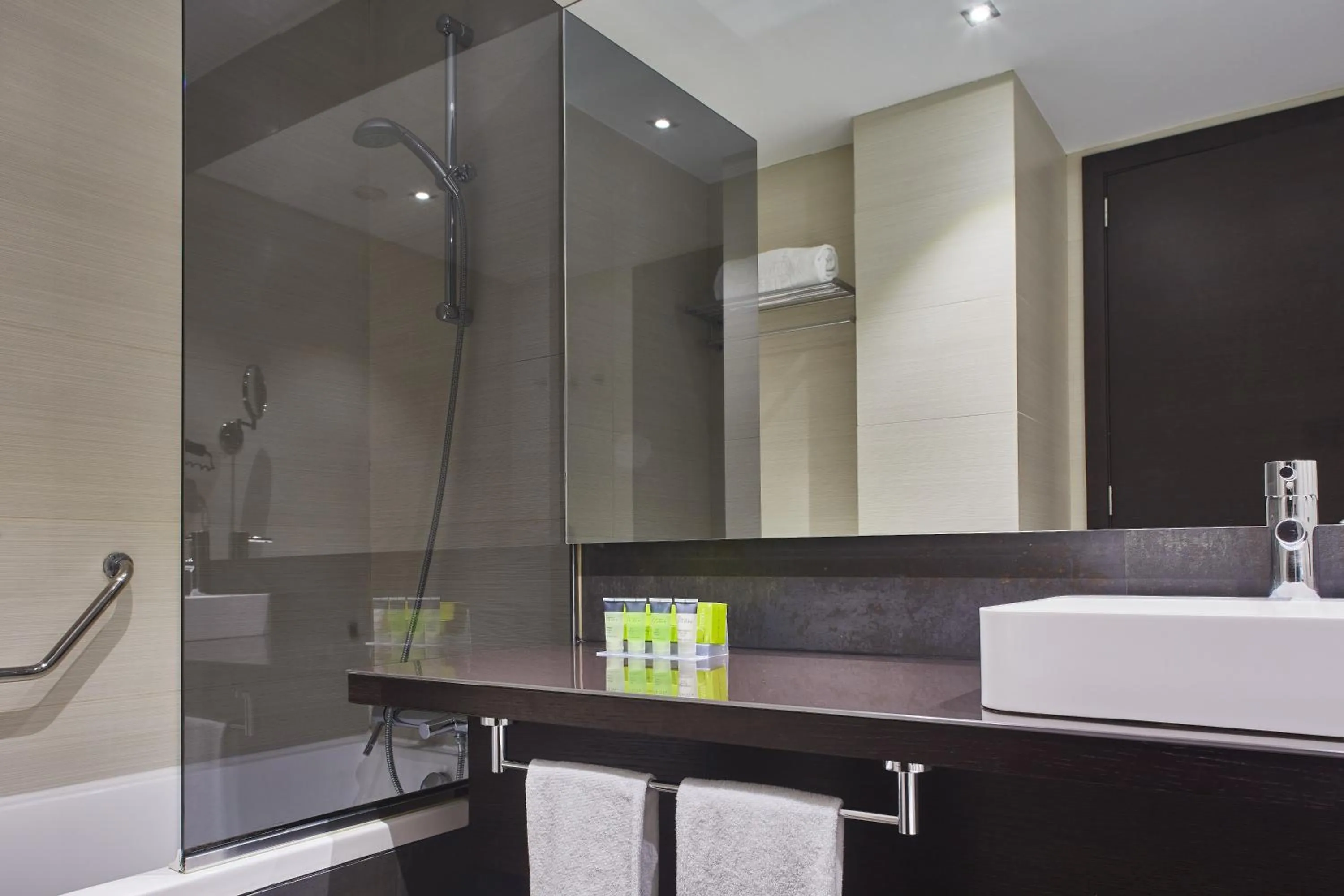 Bathroom in Silken Gran Teatro