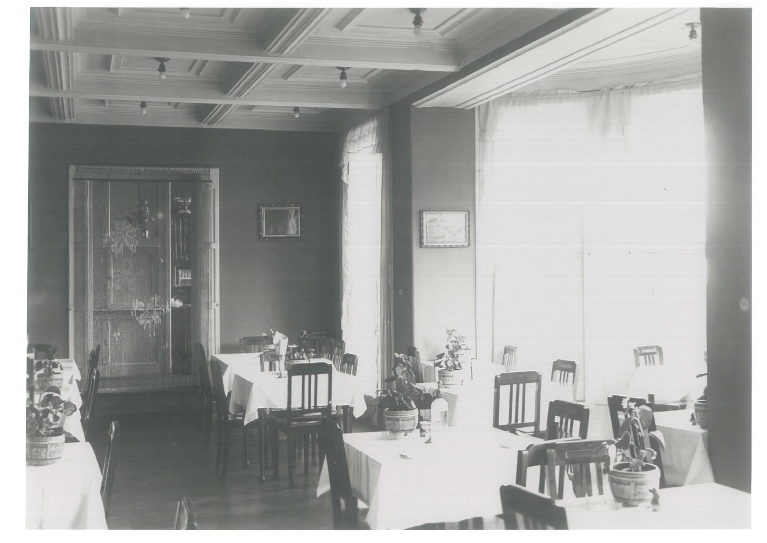 Dining area in Willa Carlton