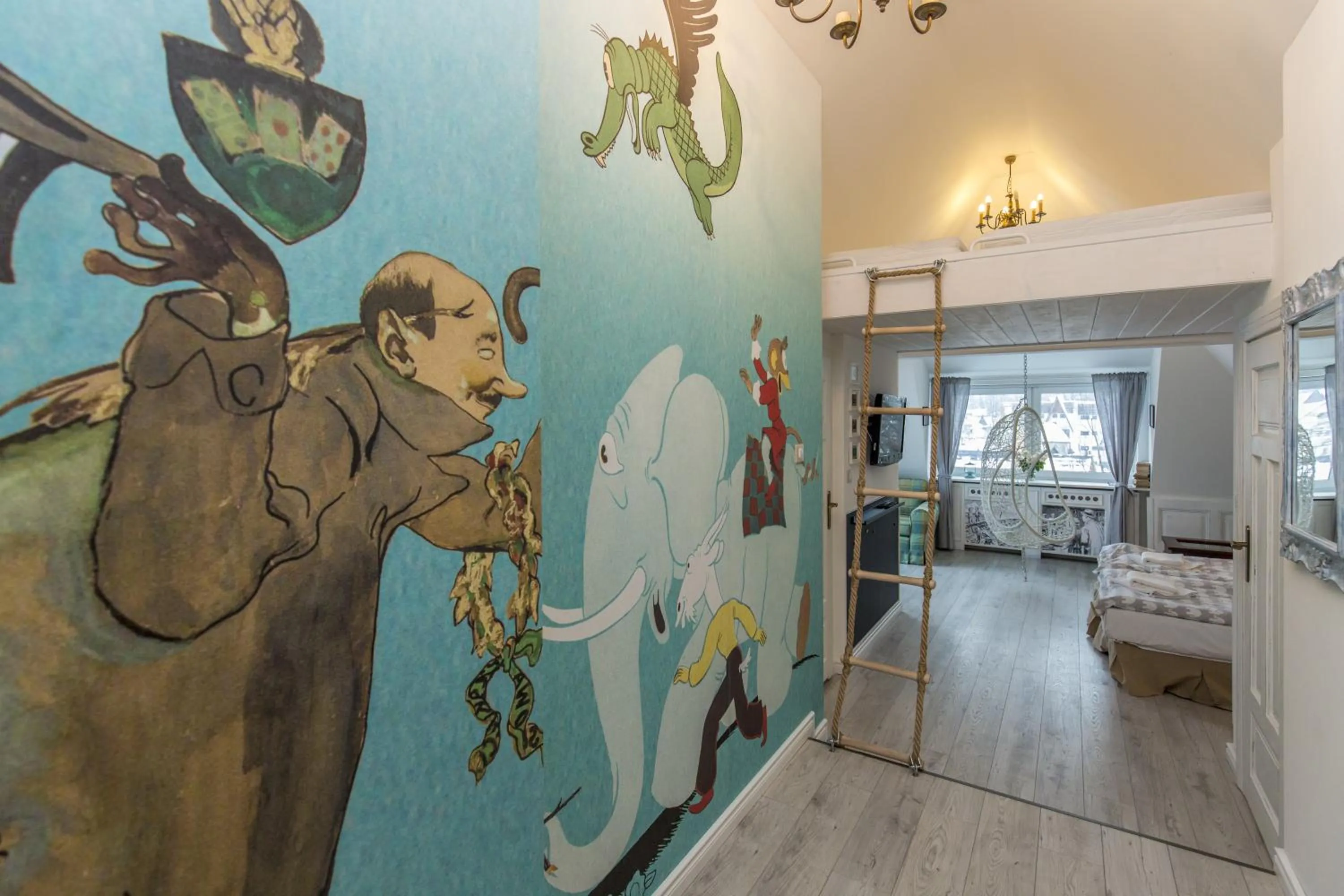 Decorative detail in Willa Carlton