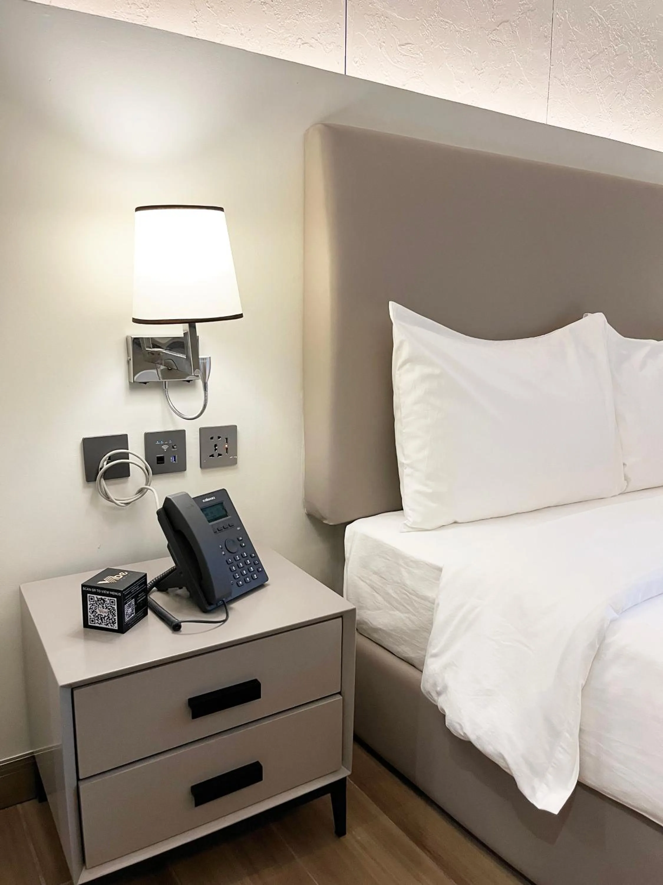 Bedroom, Bed in Vibe Hotel Alabang