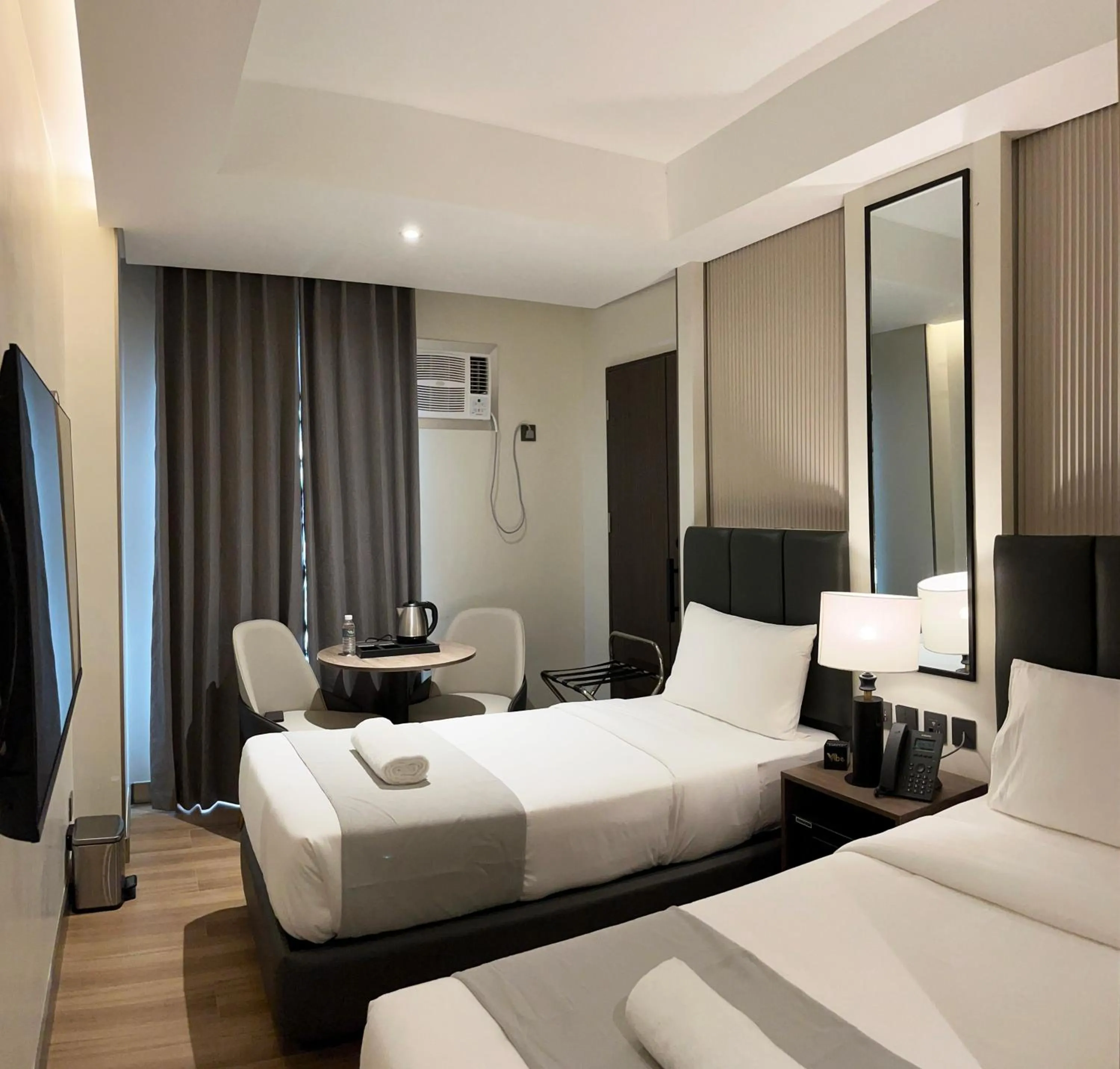 Bedroom, Bed in Vibe Hotel Alabang