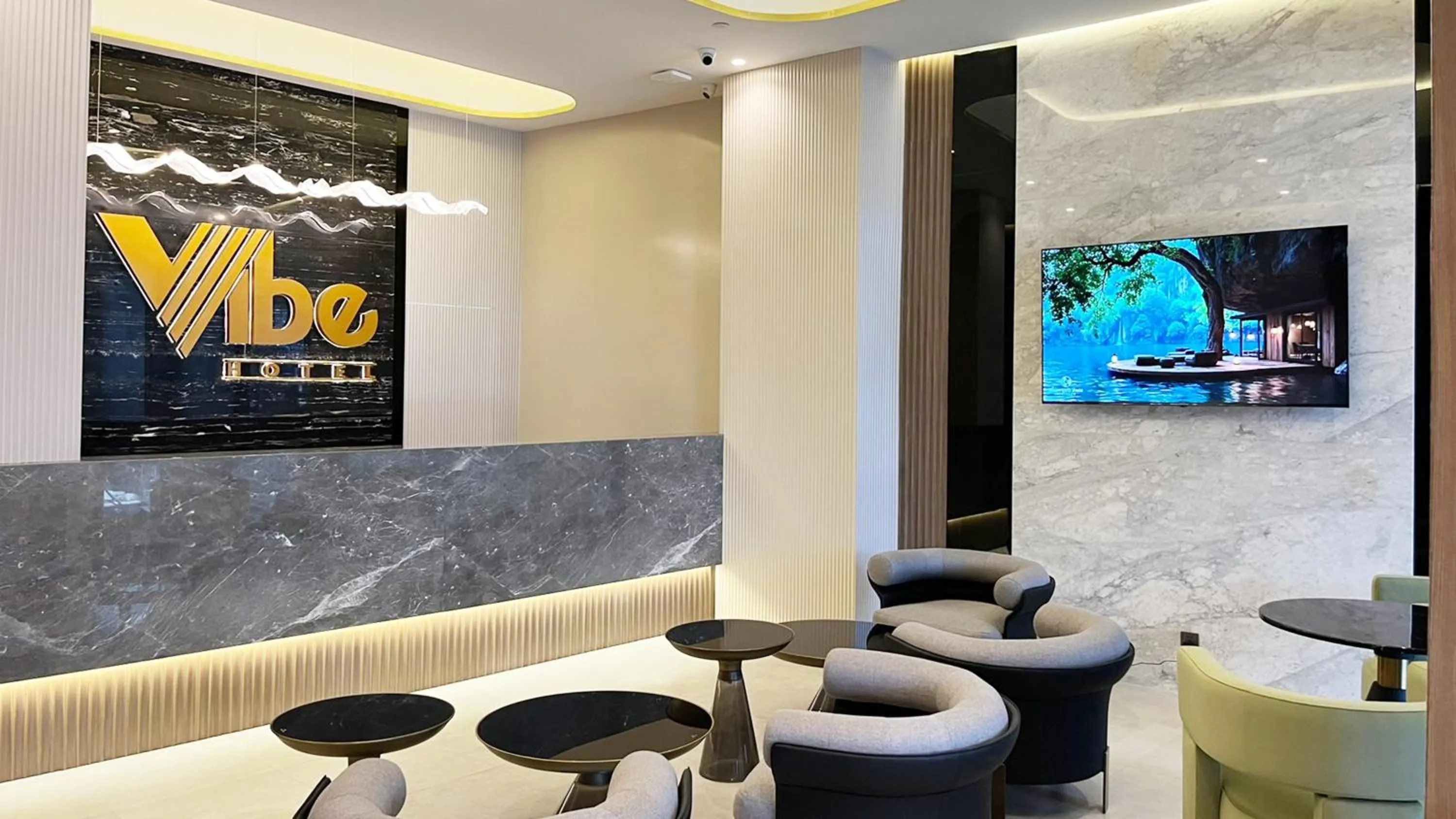 Lobby or reception in Vibe Hotel Alabang