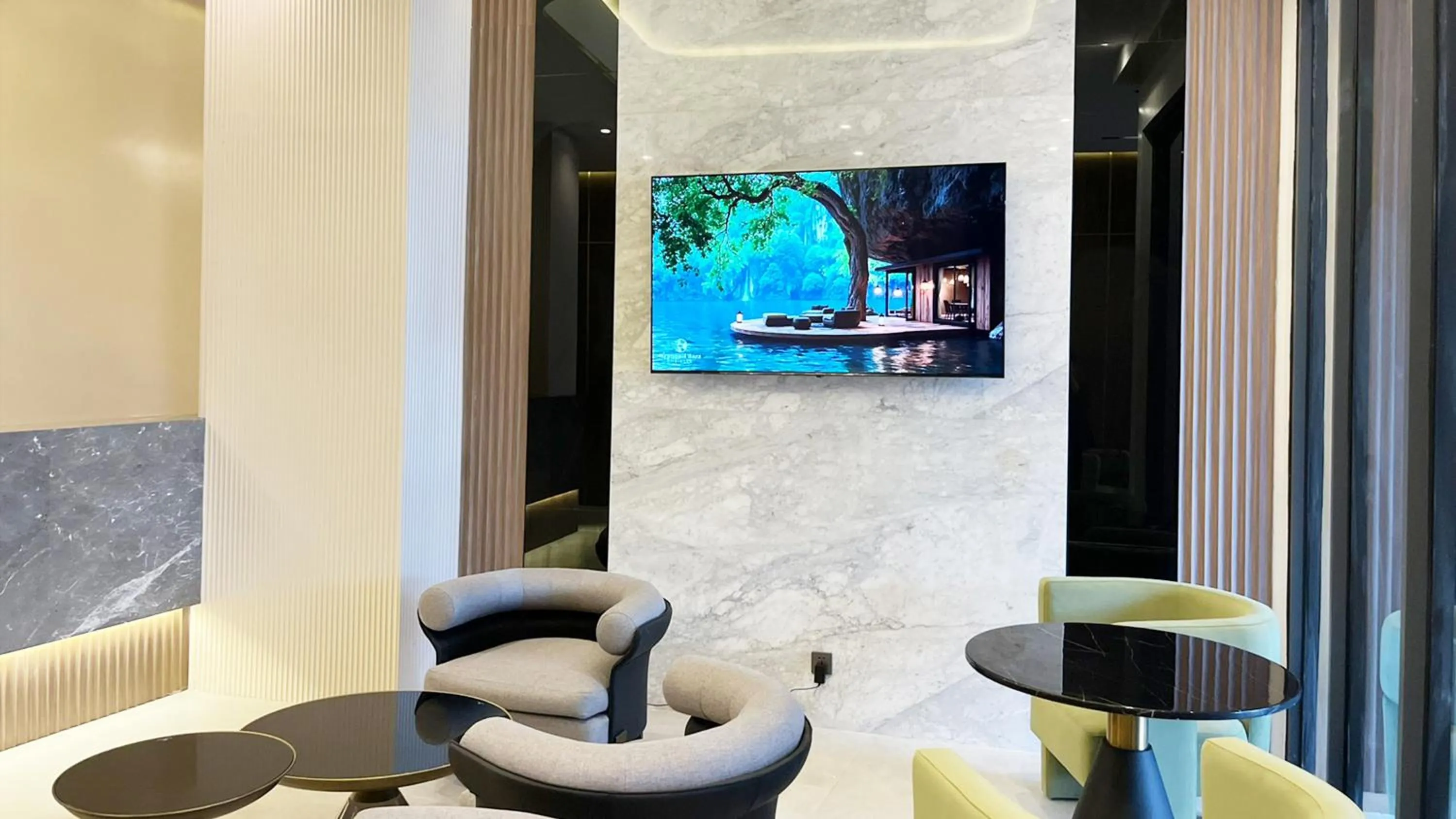 Lobby or reception in Vibe Hotel Alabang