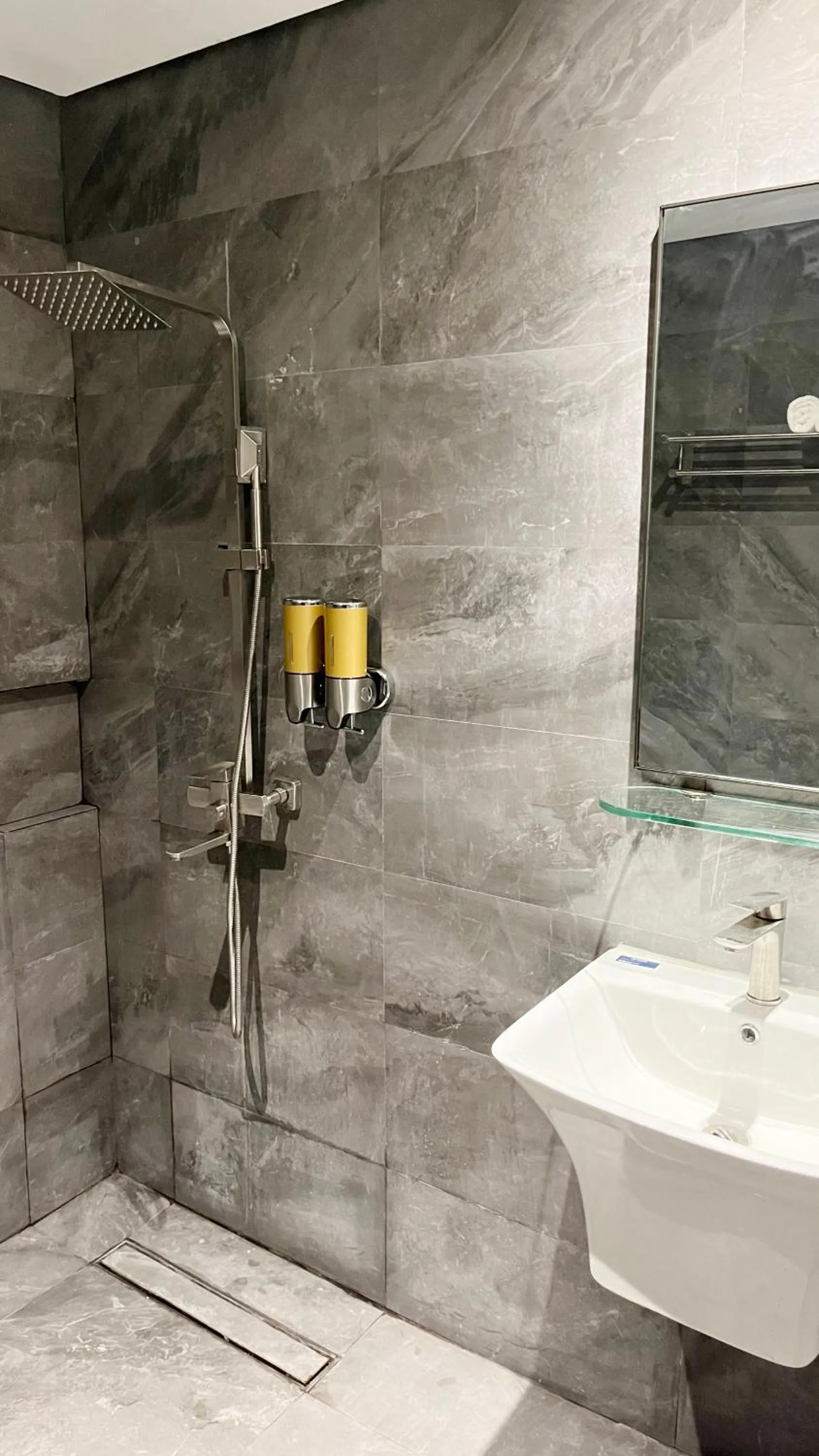 Bathroom in Vibe Hotel Alabang