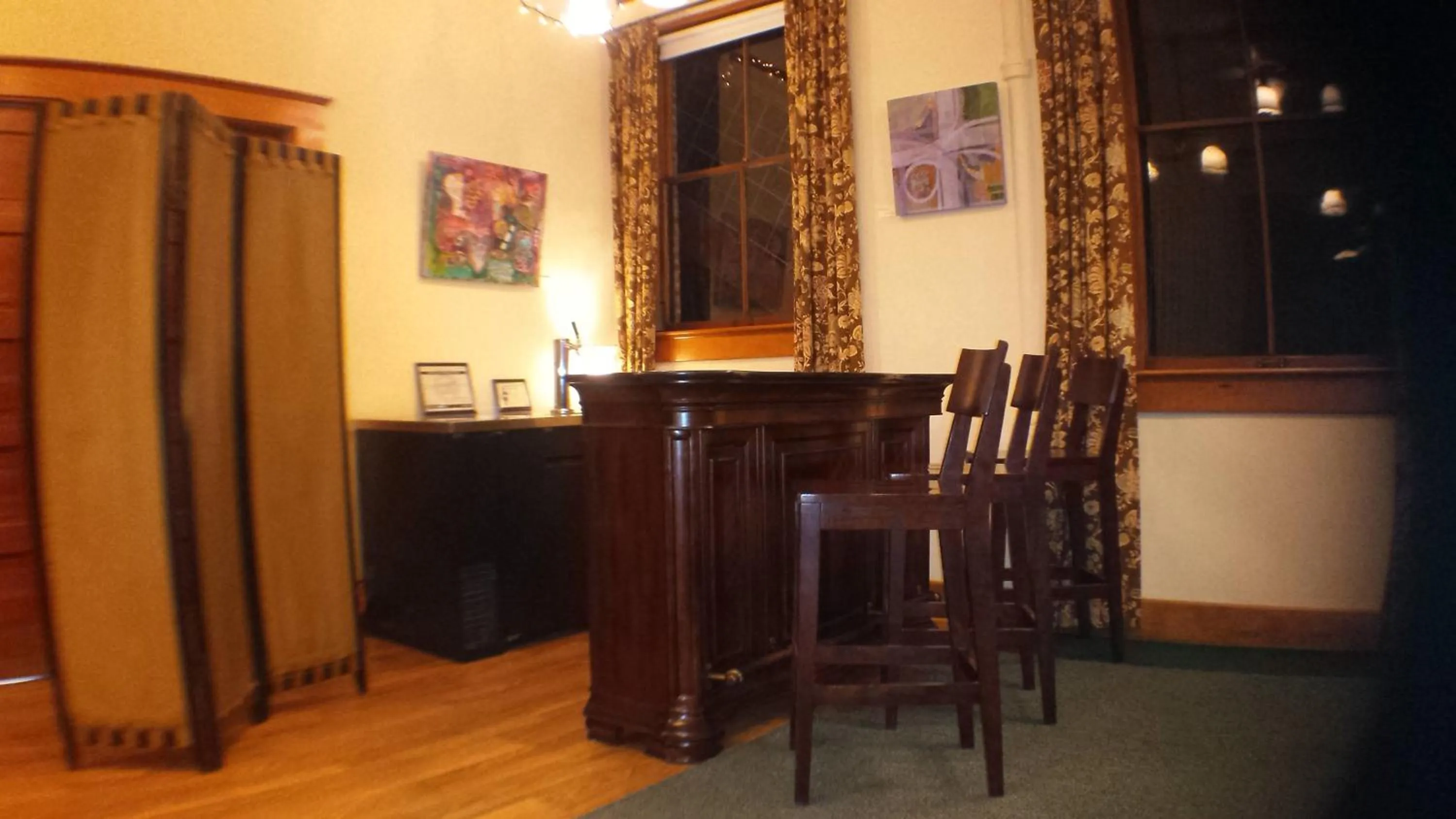 Lounge or bar in Balch Hotel