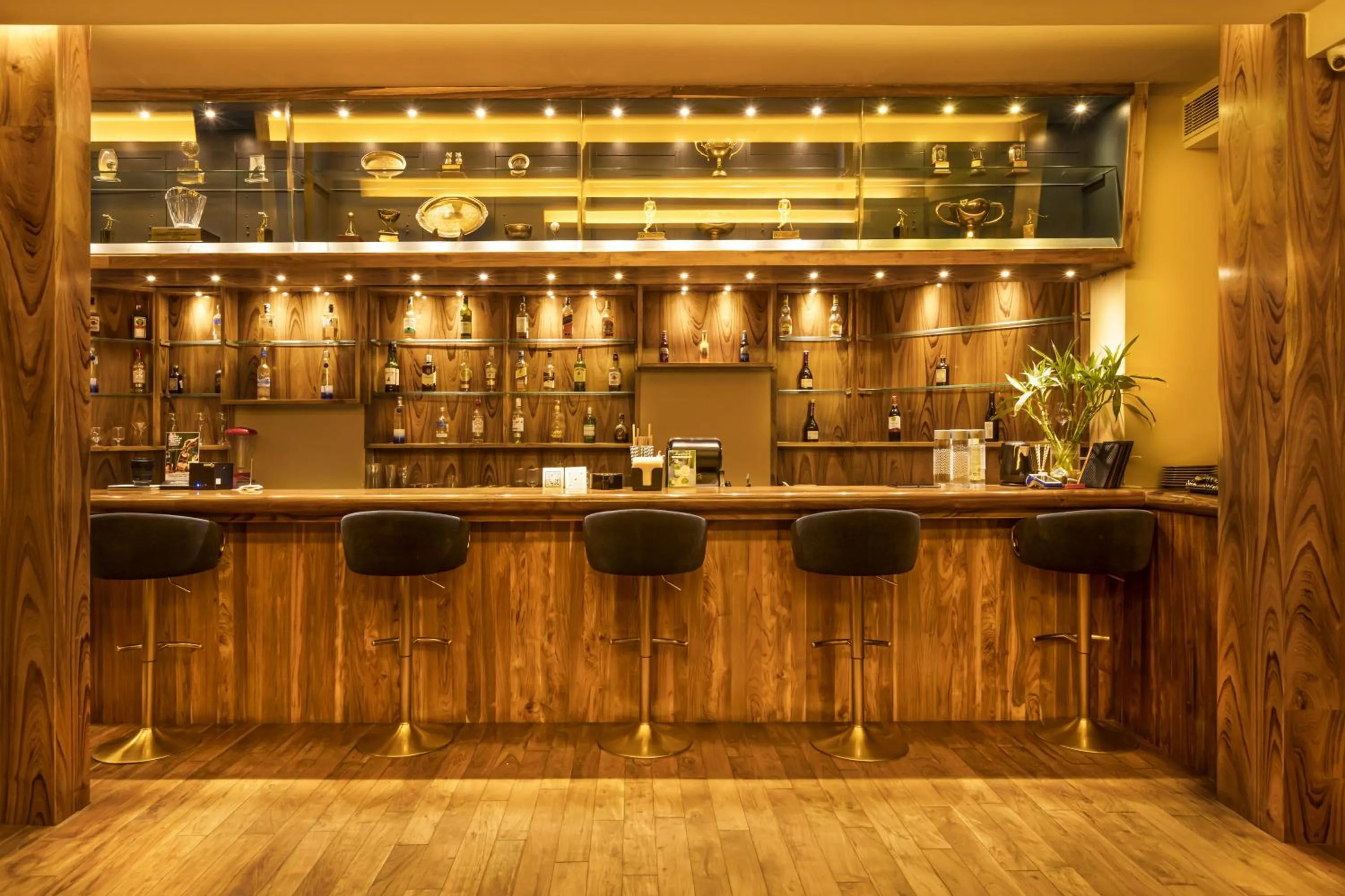 Restaurant/places to eat in Hotel Kamal Palace