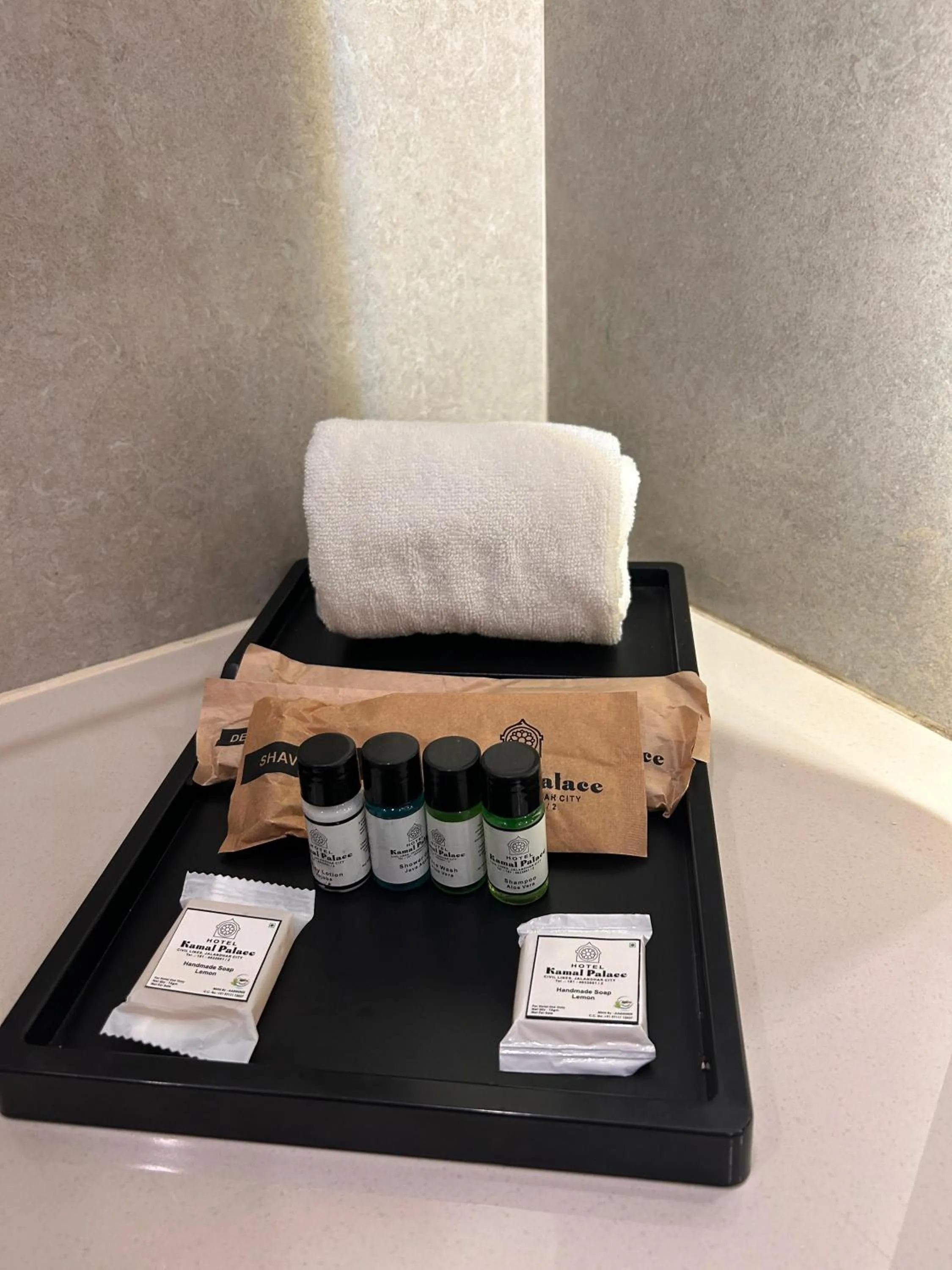 towels in Hotel Kamal Palace