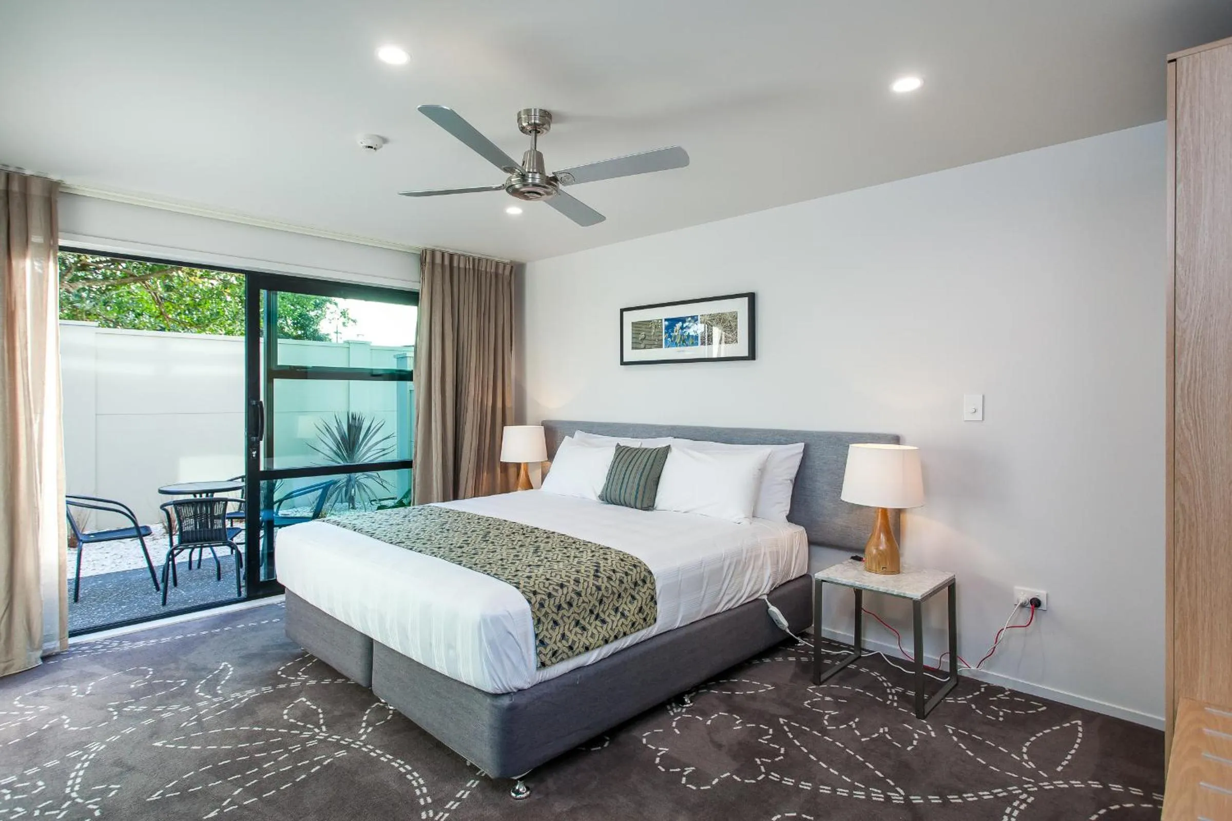 Patio, Bed in One88 on Commerce