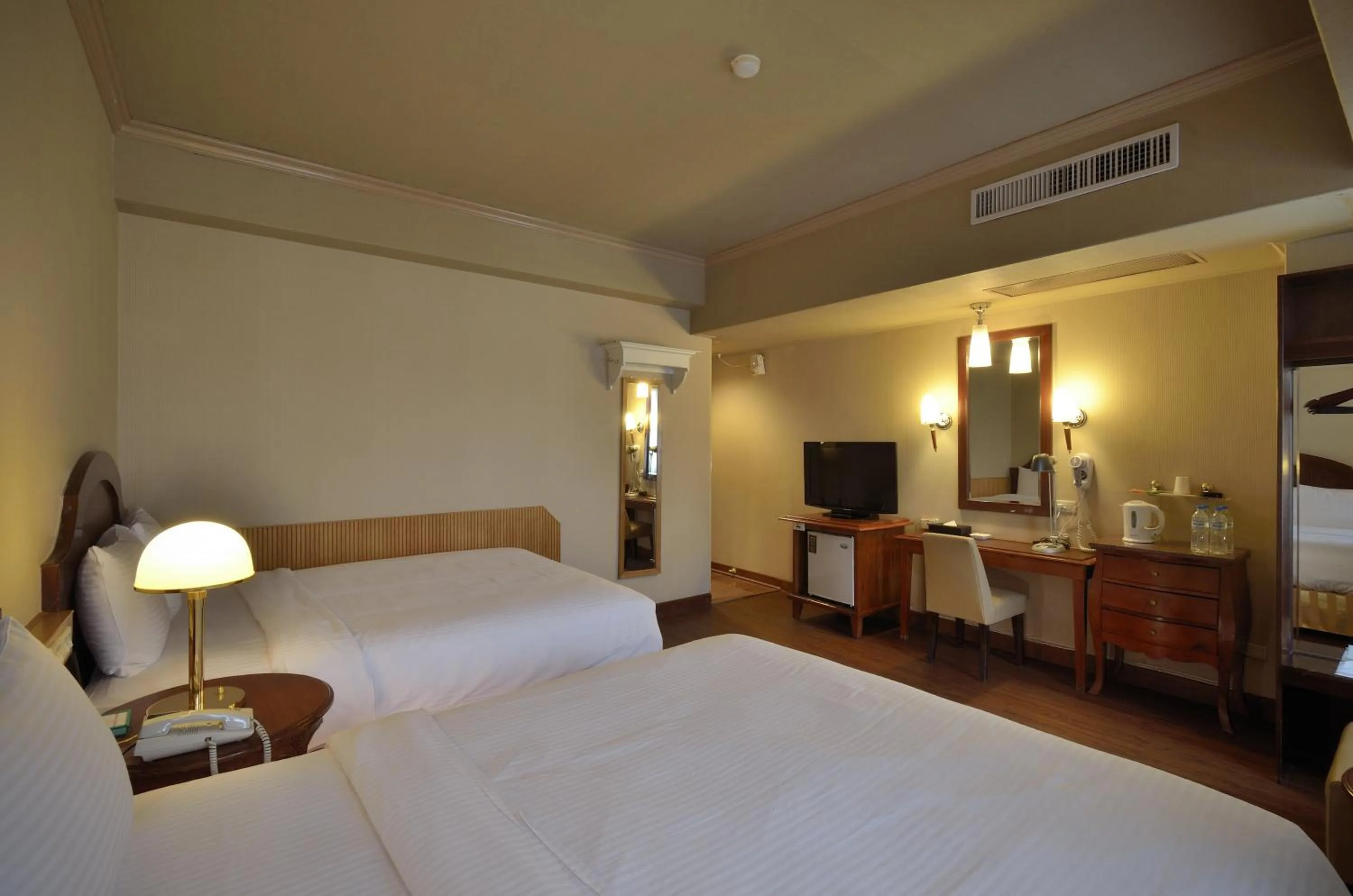 Photo of the whole room, Bed in Goodness Hotel