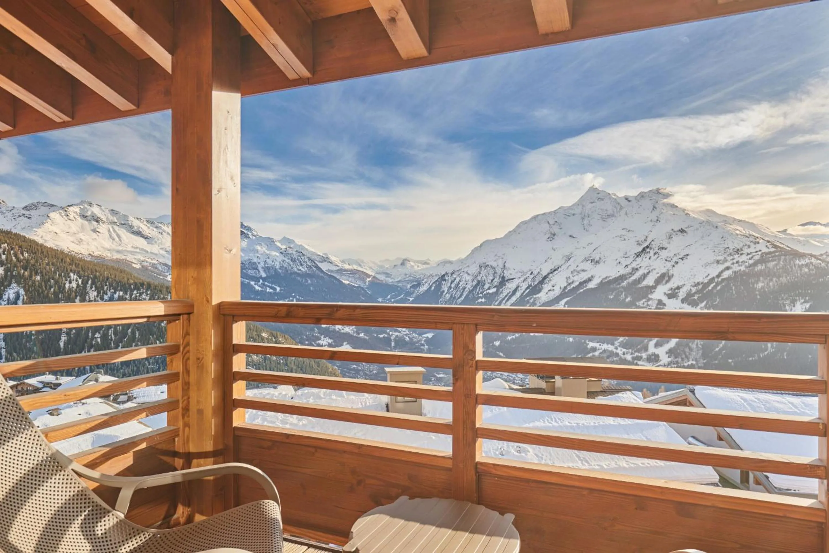 Balcony/Terrace in Hotel L'Ecrin Blanc by Odalys