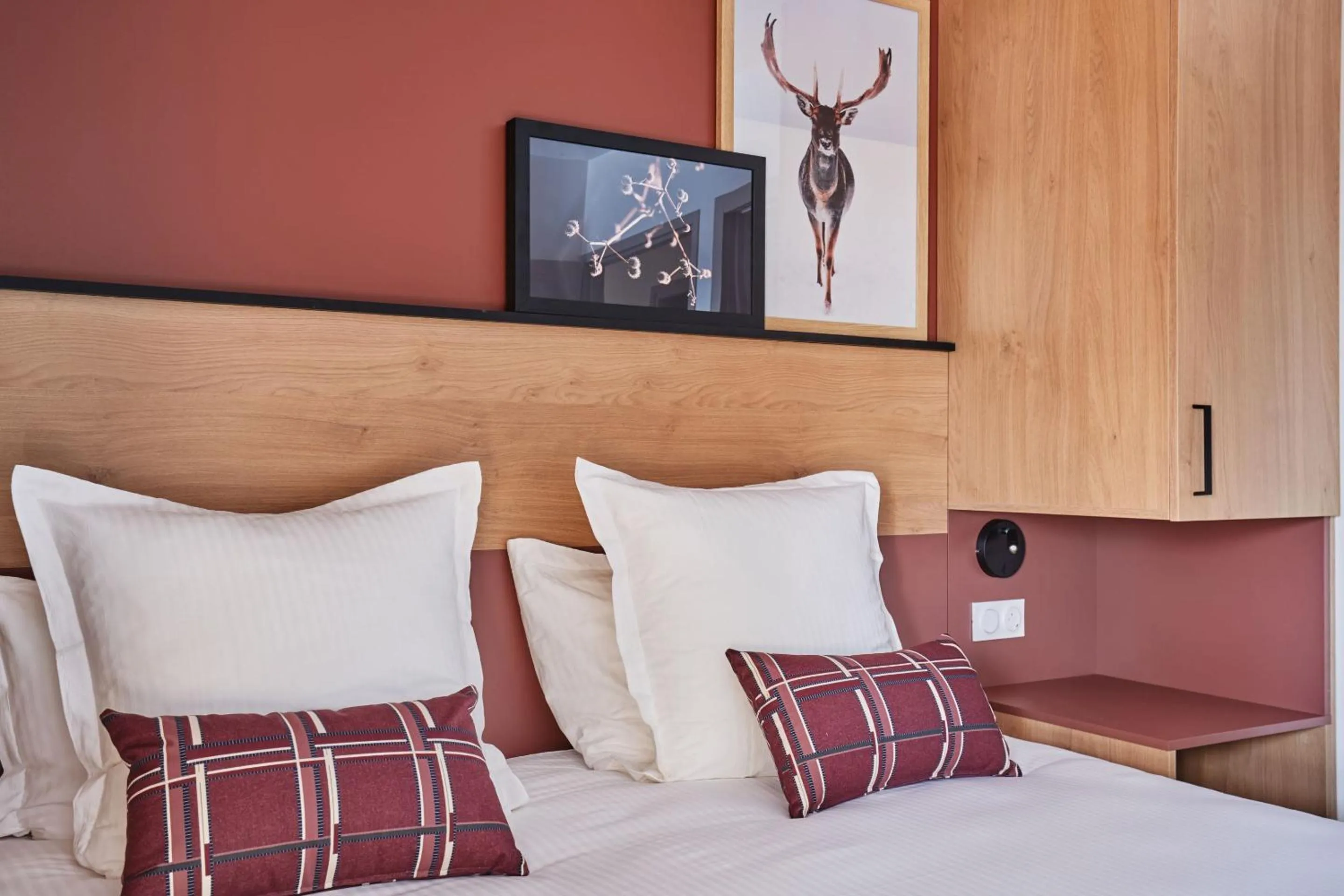 Bedroom, Bed in Hotel L'Ecrin Blanc by Odalys