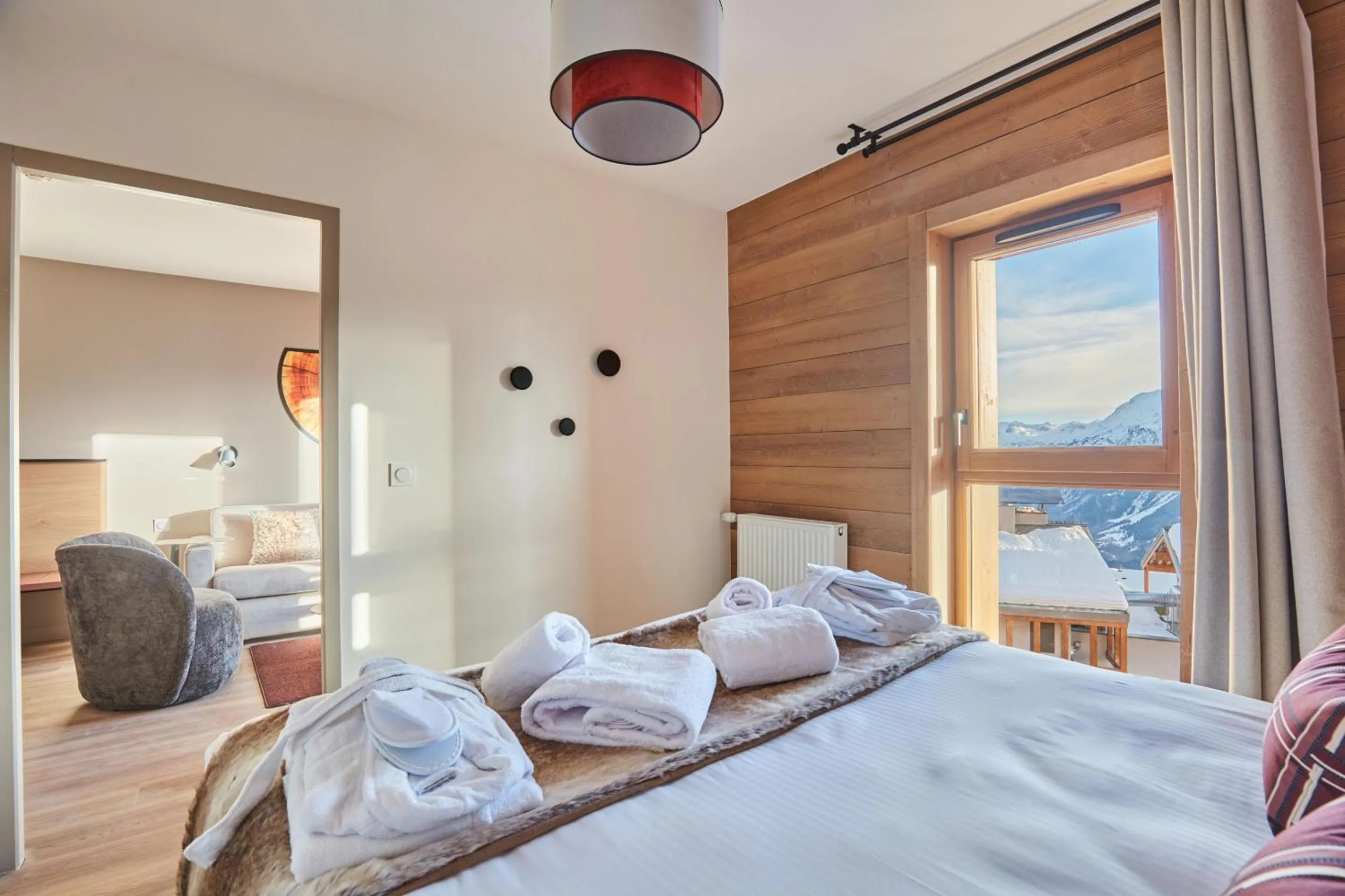 Bedroom, Bed in Hotel L'Ecrin Blanc by Odalys