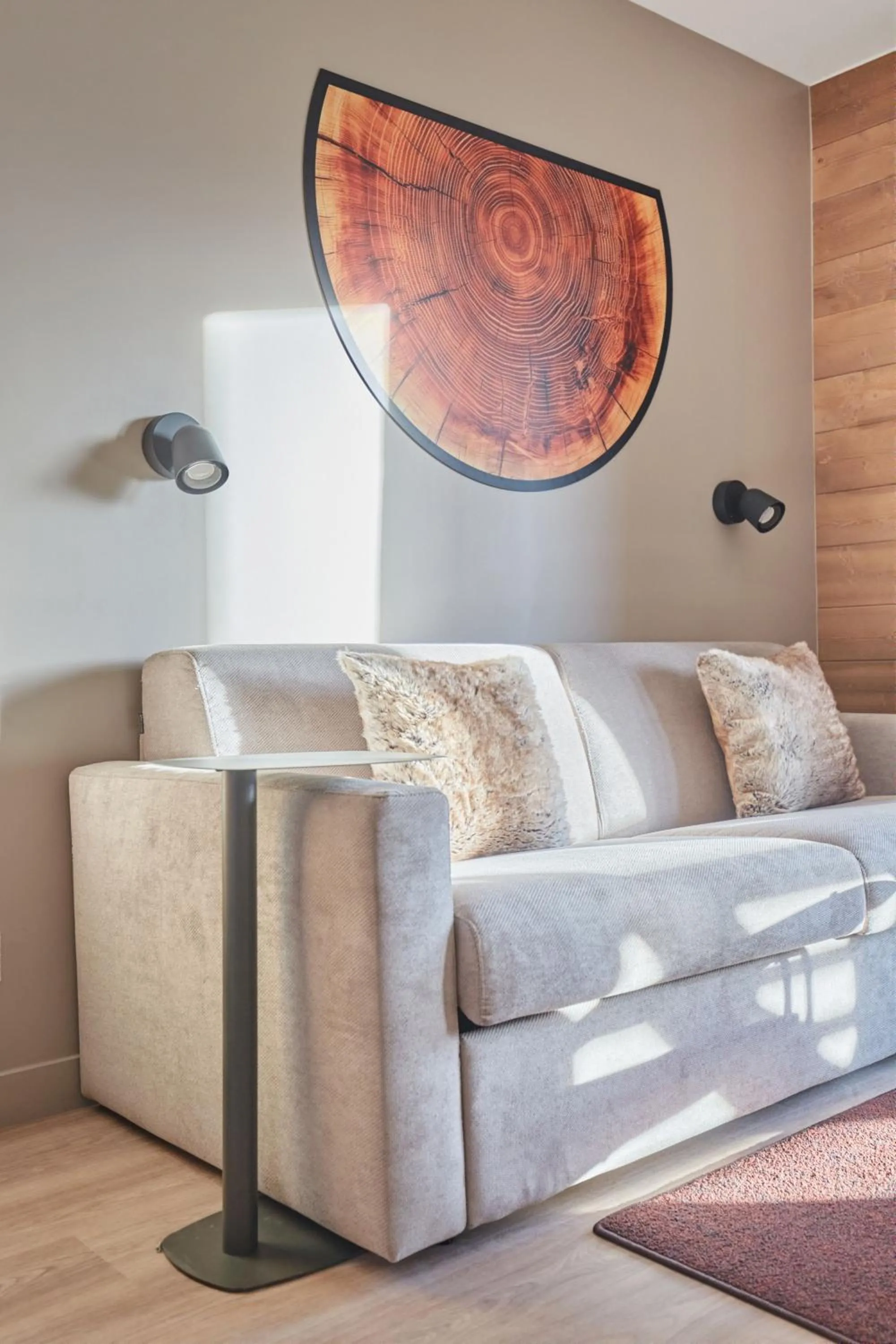 Seating area in Hotel L'Ecrin Blanc by Odalys