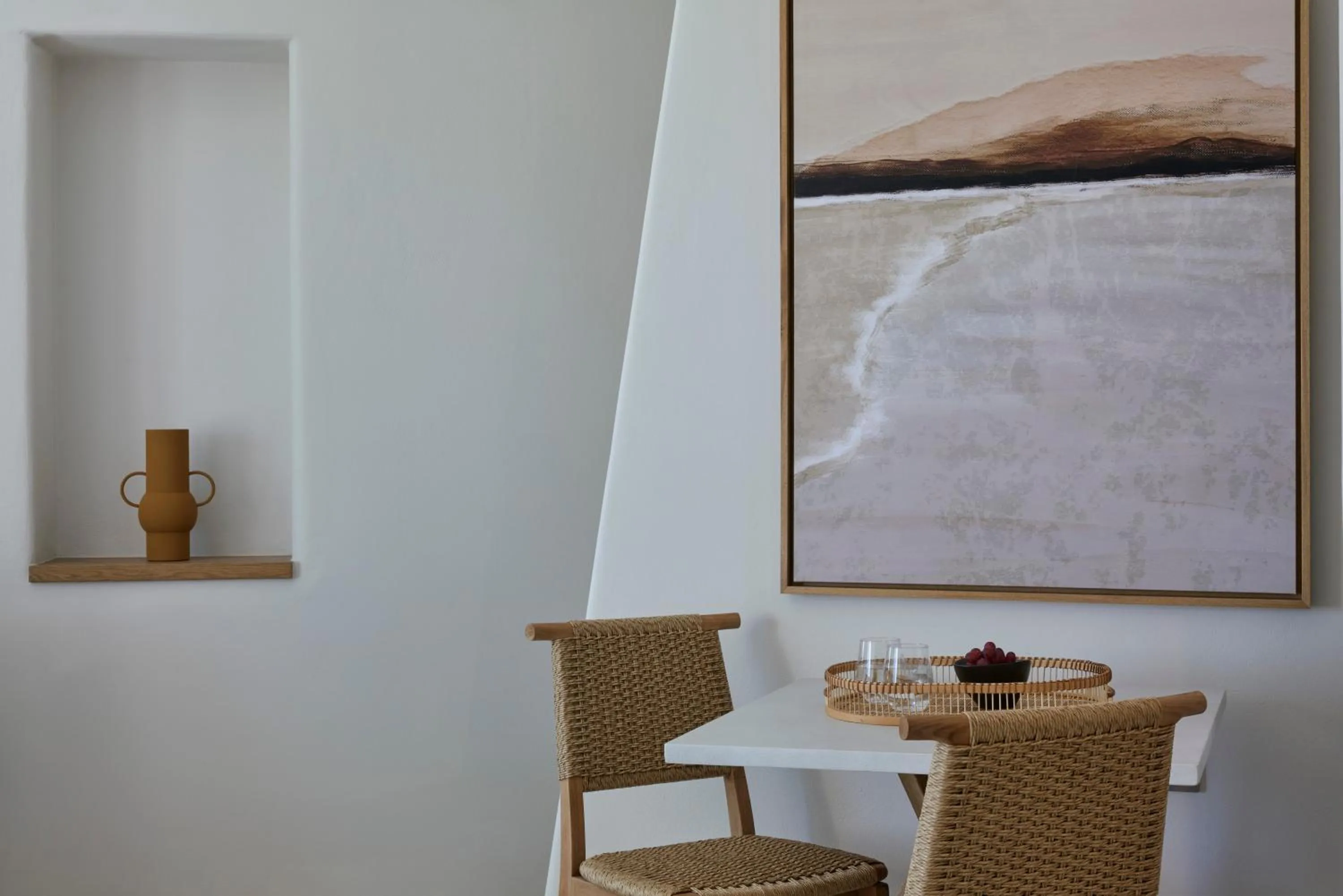 Dining area in Apanemo Hotel & Suites